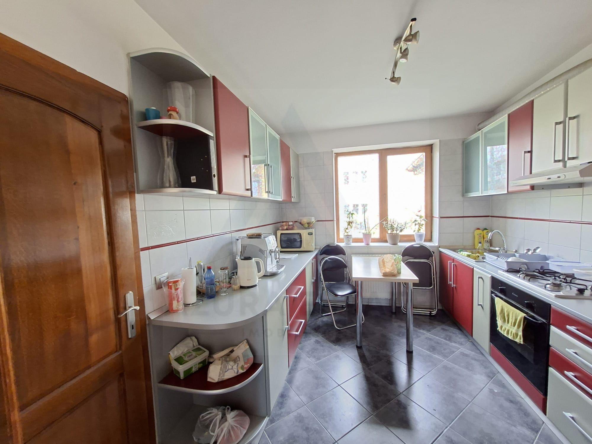 Spatiu birouri casa individuala curte proprie 9 birouri Selimbar - 17