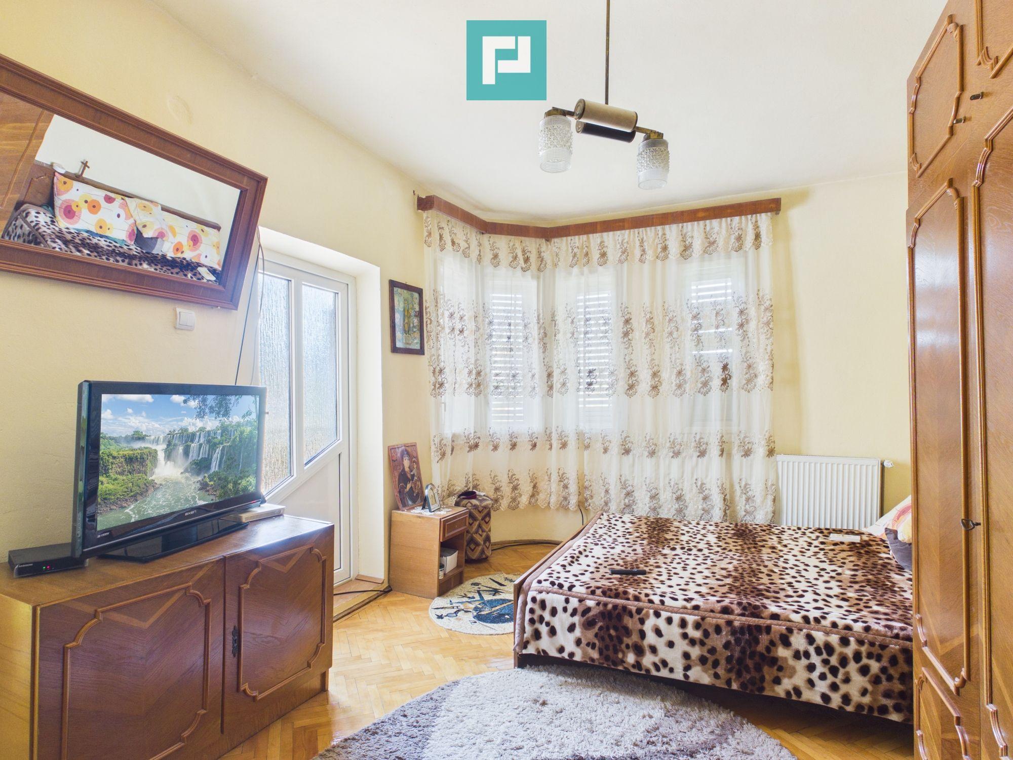 Casă/vilă cu 10 camere – Ineu, centru - 12