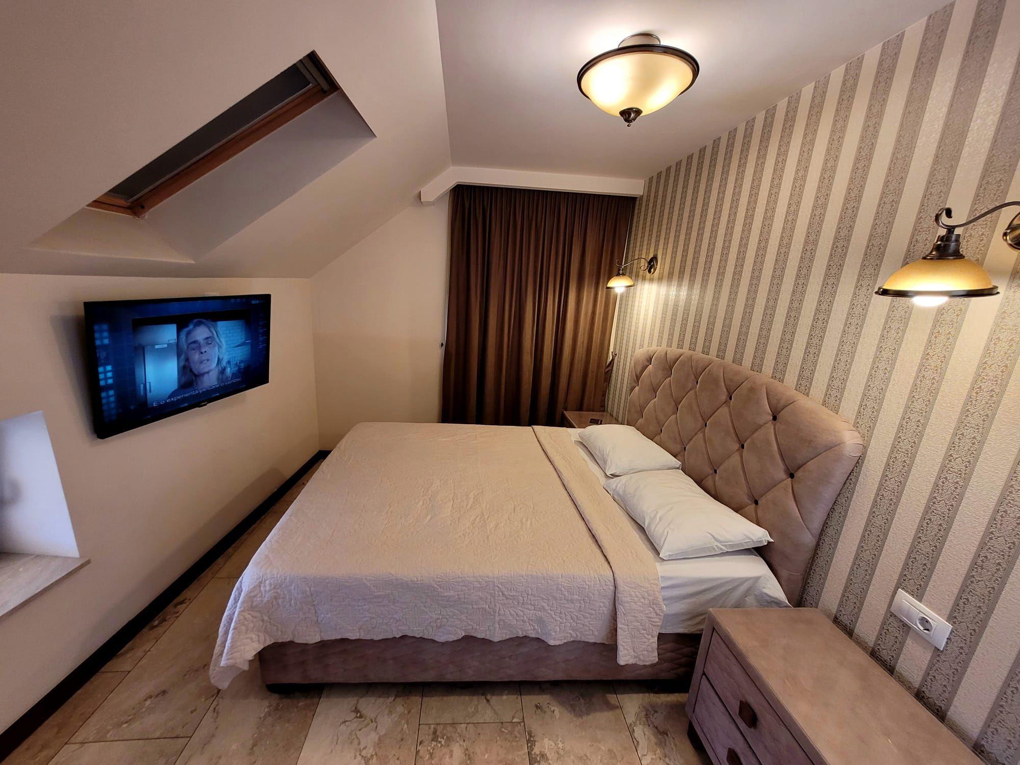 Pensiune 3 stele, ultracentral, Oradea. 700 000 E. Comision 0 - 14