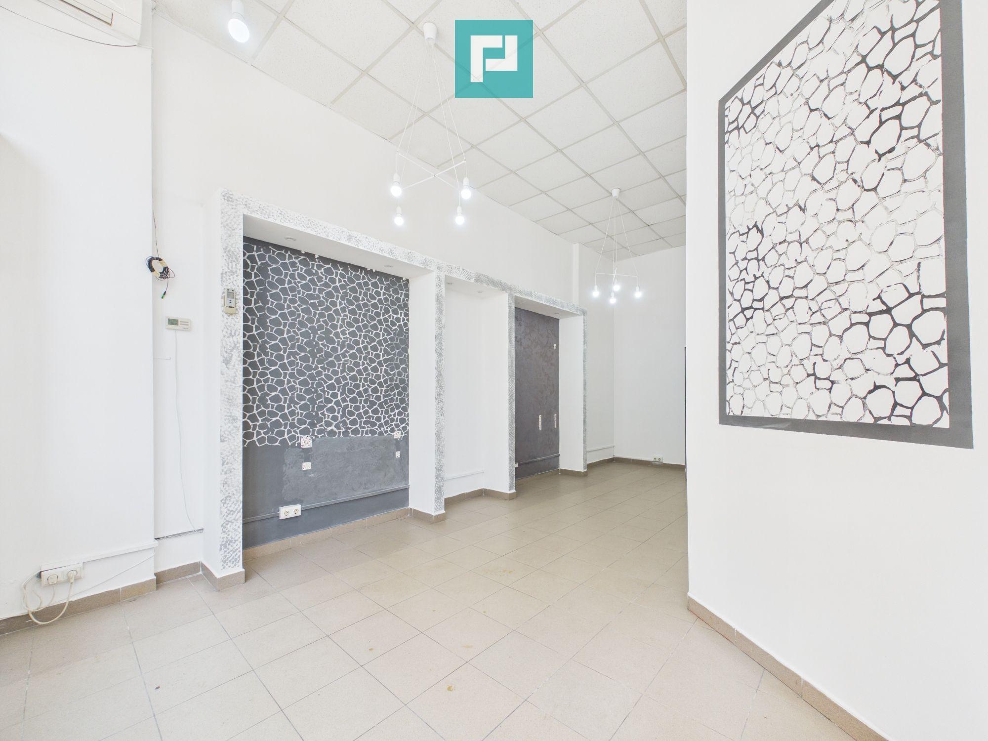 Spațiu comercial pentru închiriere, zona UTA - 13
