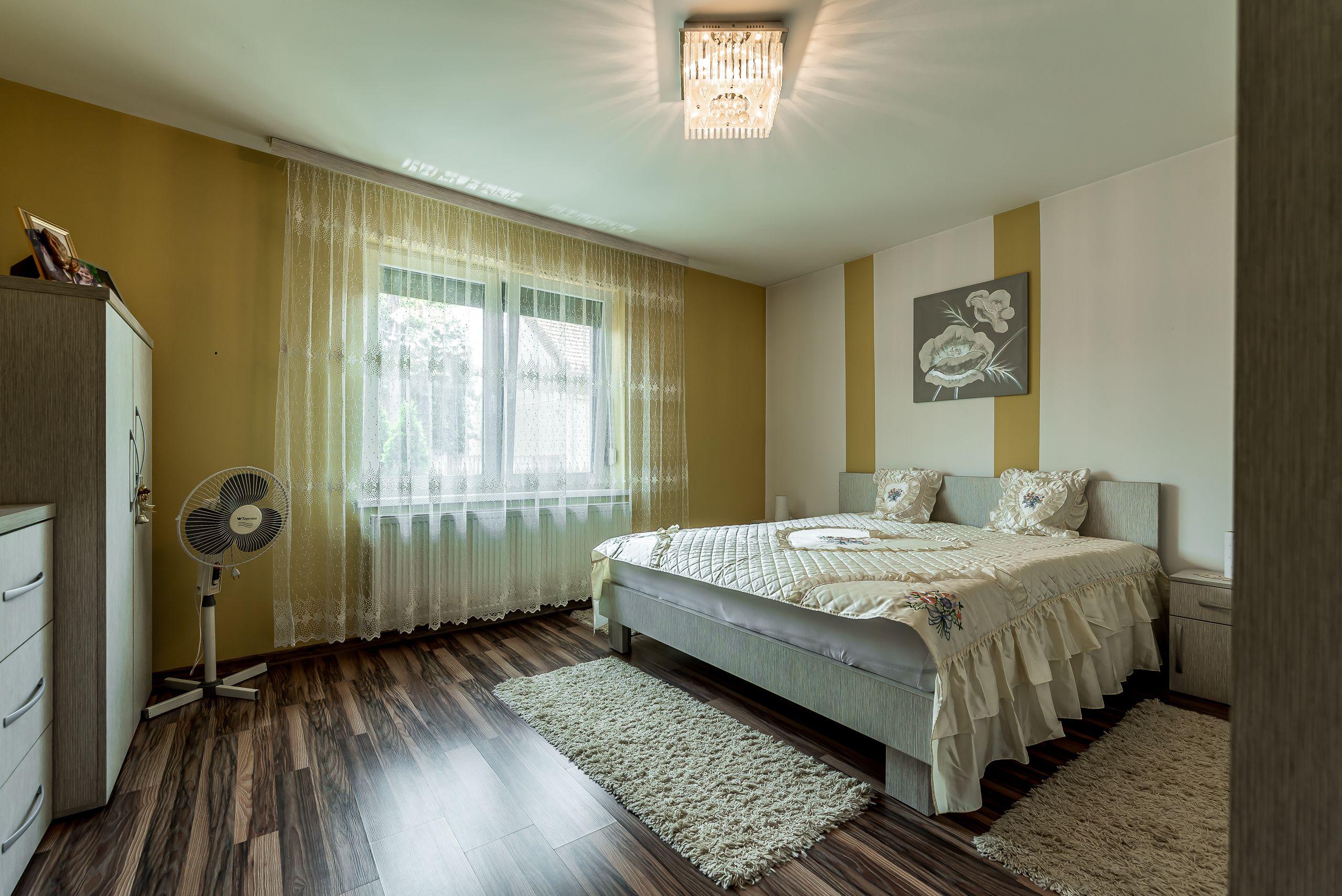 Casa 4 camere - langa str. Petru Rares, Gradiste - COMISION 0 - 6