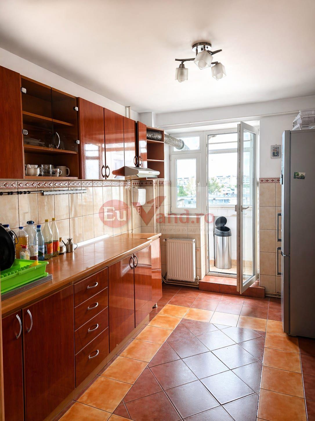 De vanzare apartament cu 4 camere, Dunarea Mall, 85.000 euro - 4