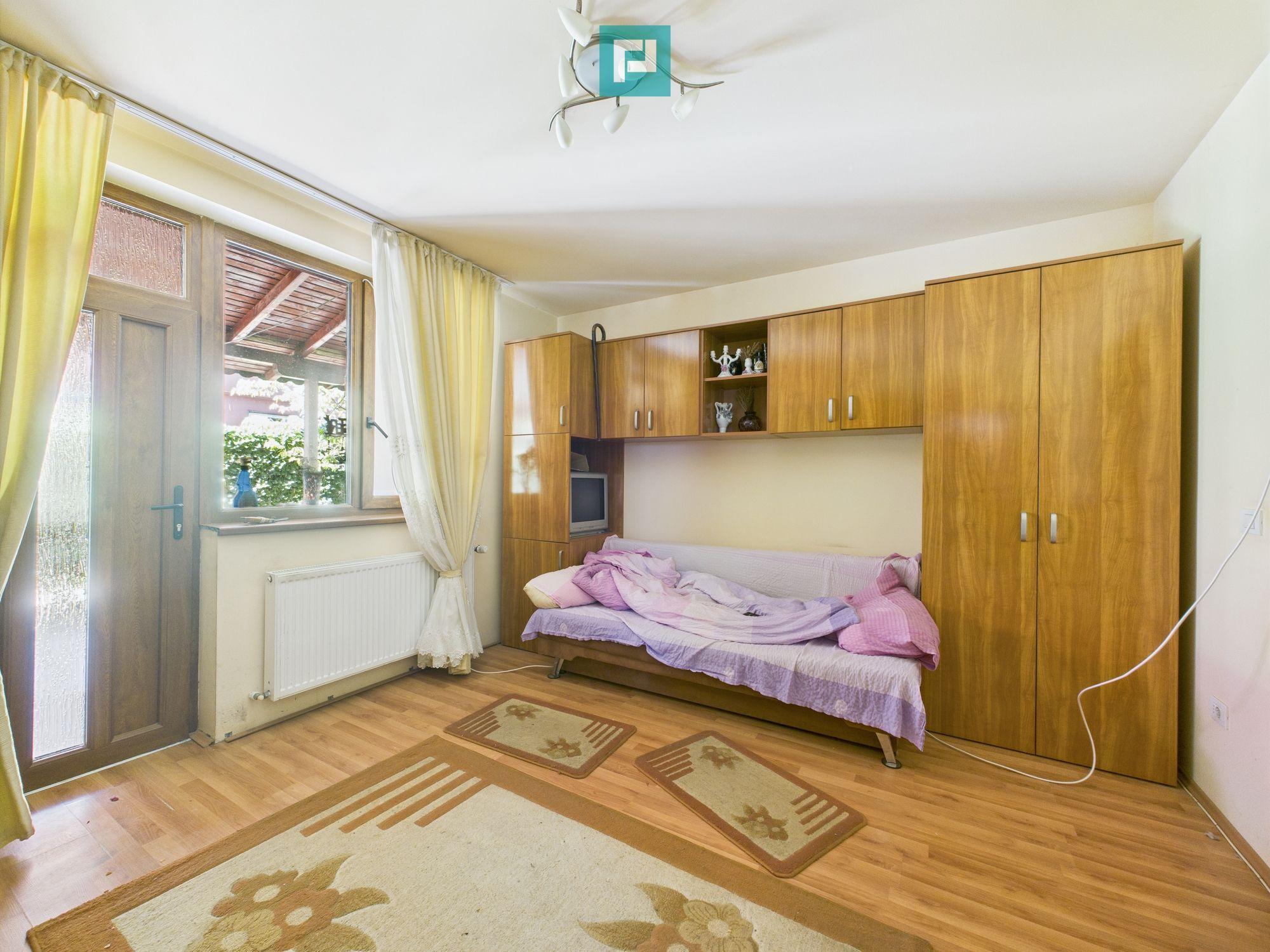 Casă în Mehala - Ideală pentru două familii - 14