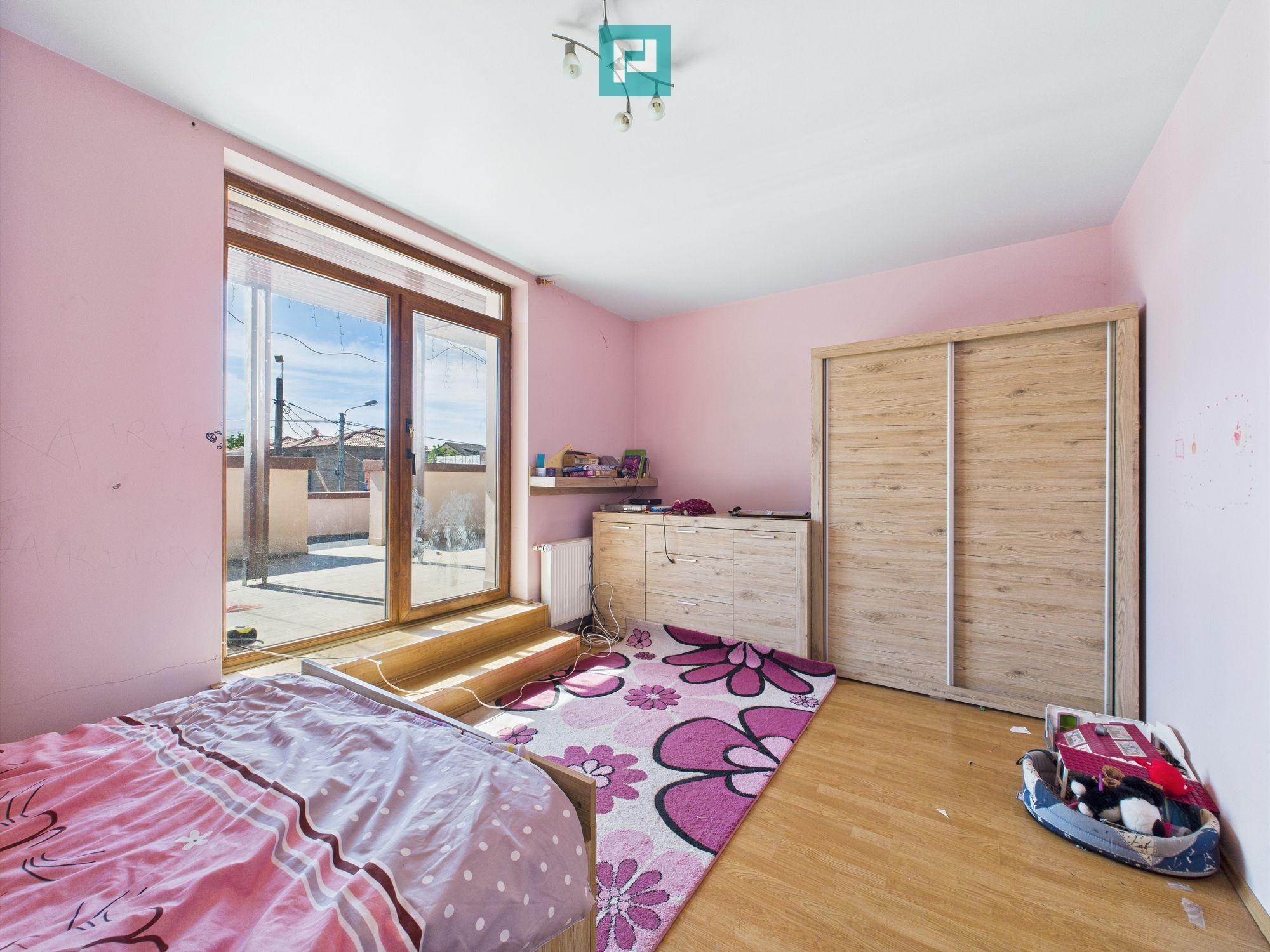 Casă Mehala – Ideală pentru două familii - 14