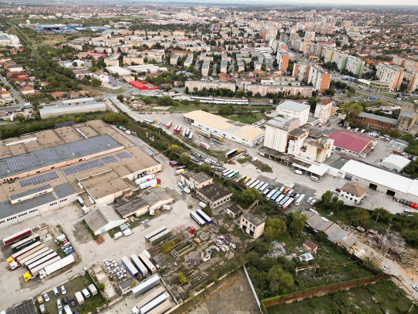 Clădiri industriale, teren 6820mp, strada Poetului - 4