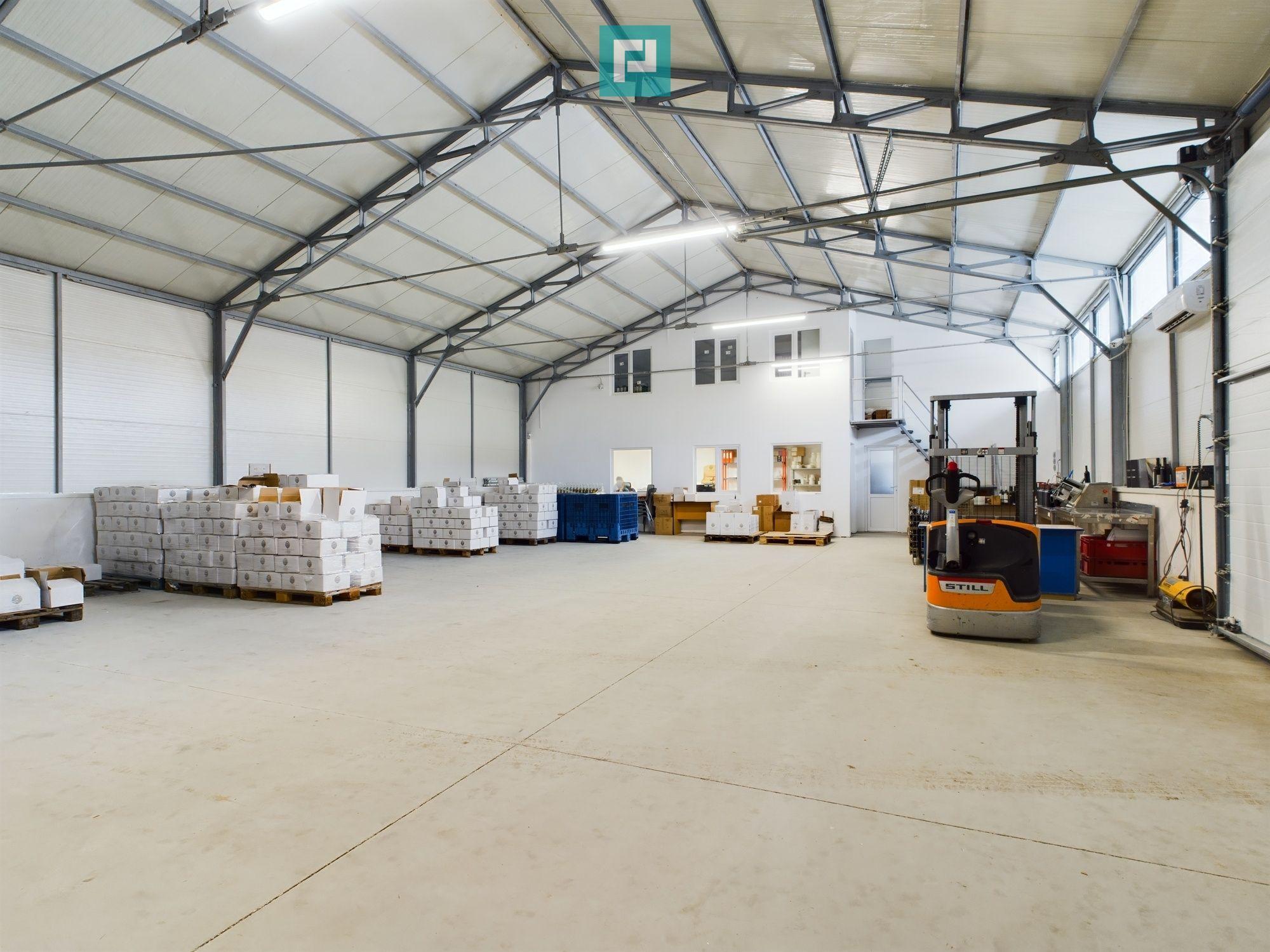 Hală de producție cu spații de birouri - 3