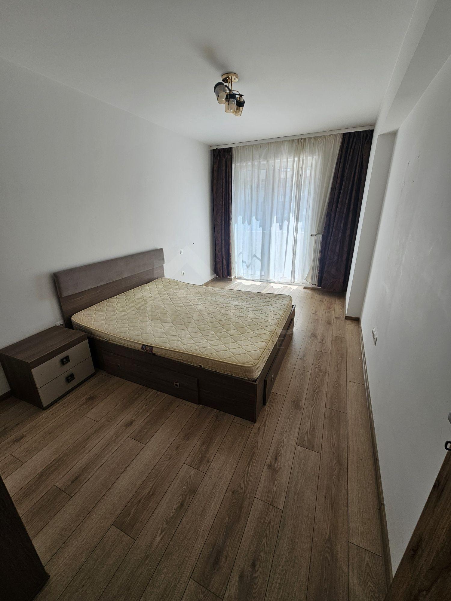 Proprietar Inchiriez apartament doua camere Maurer - 1