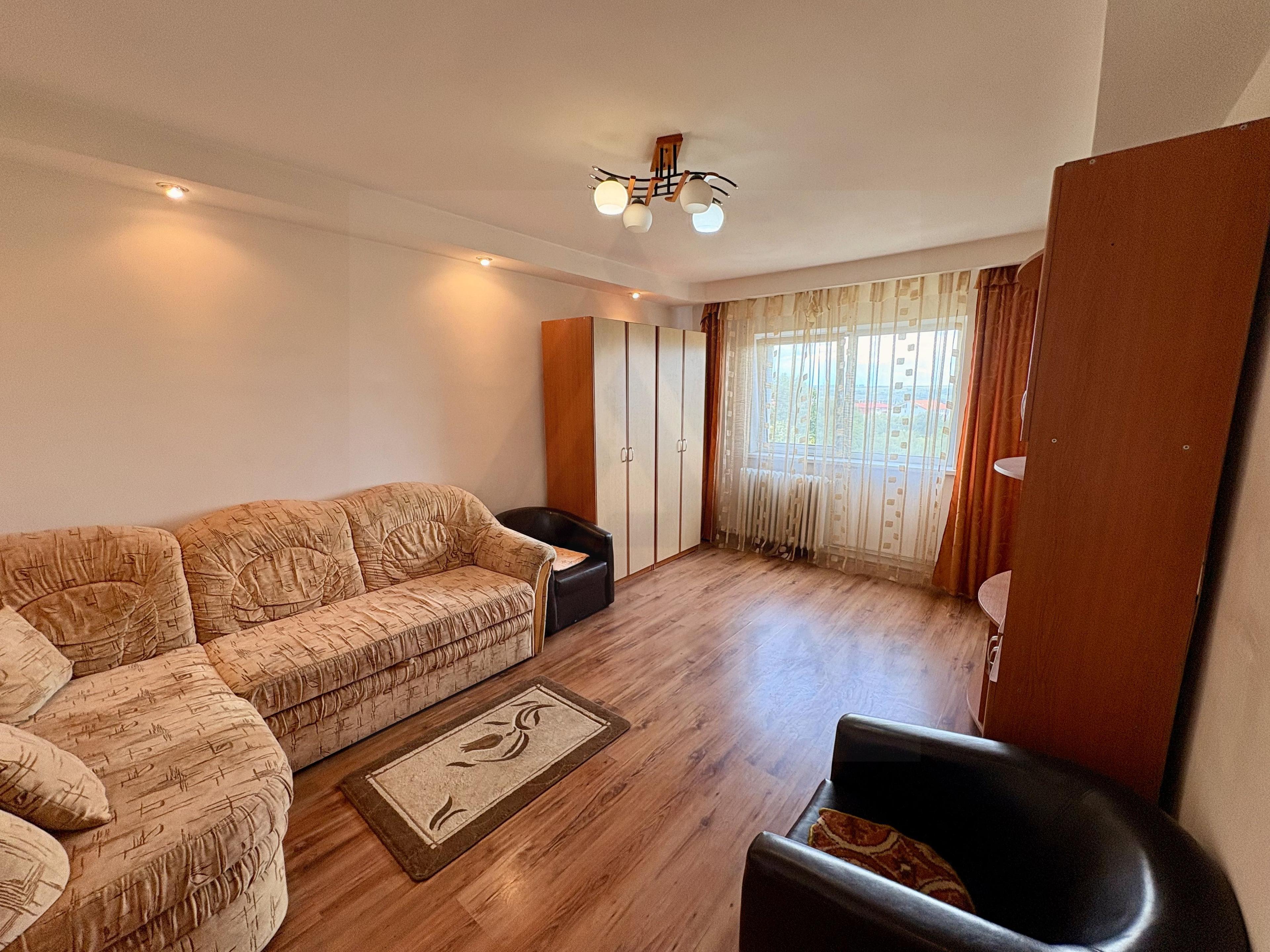 Apartament 2 camere decomandat cu balcon și pivniță în Vasile Aaron - 4