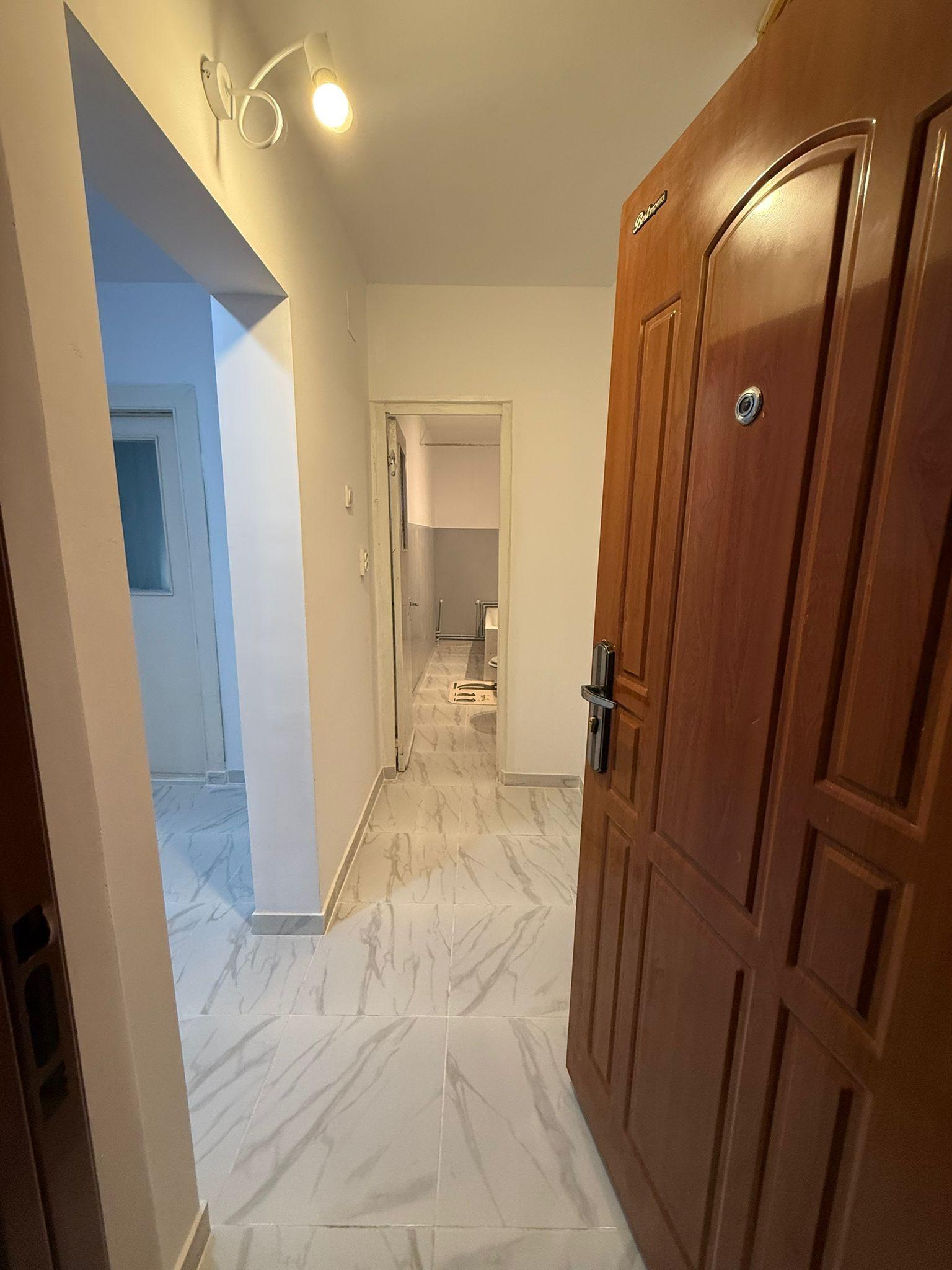 De vanzare apartament cu 2 camere, etaj 4/4, recent renovat, 27.000 euro - 10