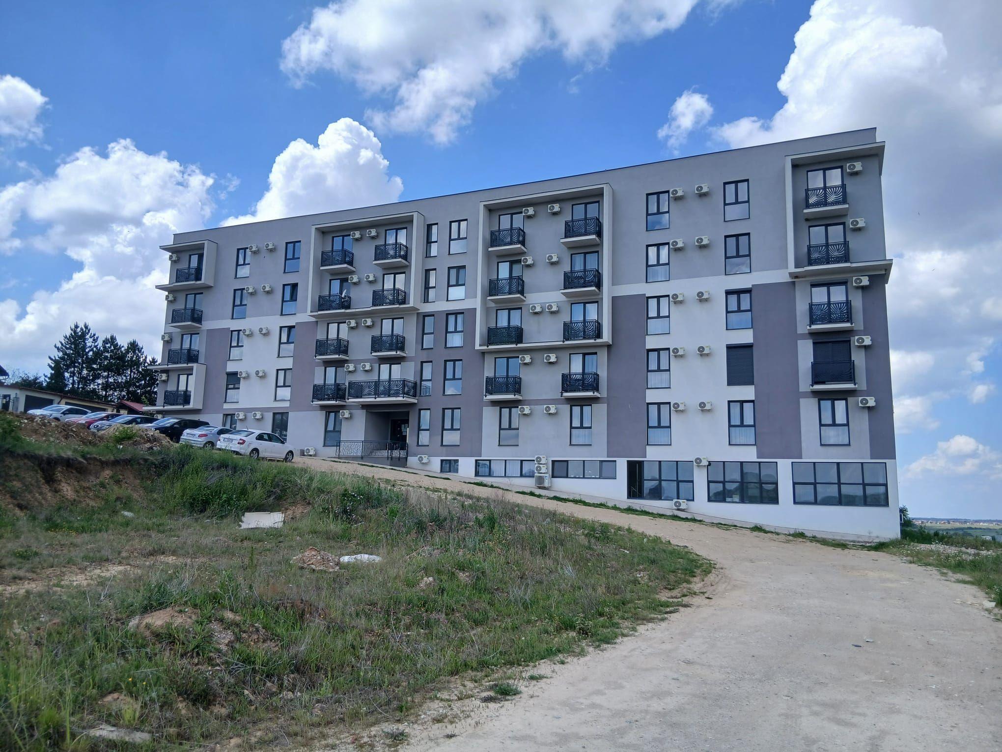 Apartament nou, 2 camere, Băile Felix. 80 000 E. Comision 0 - 1