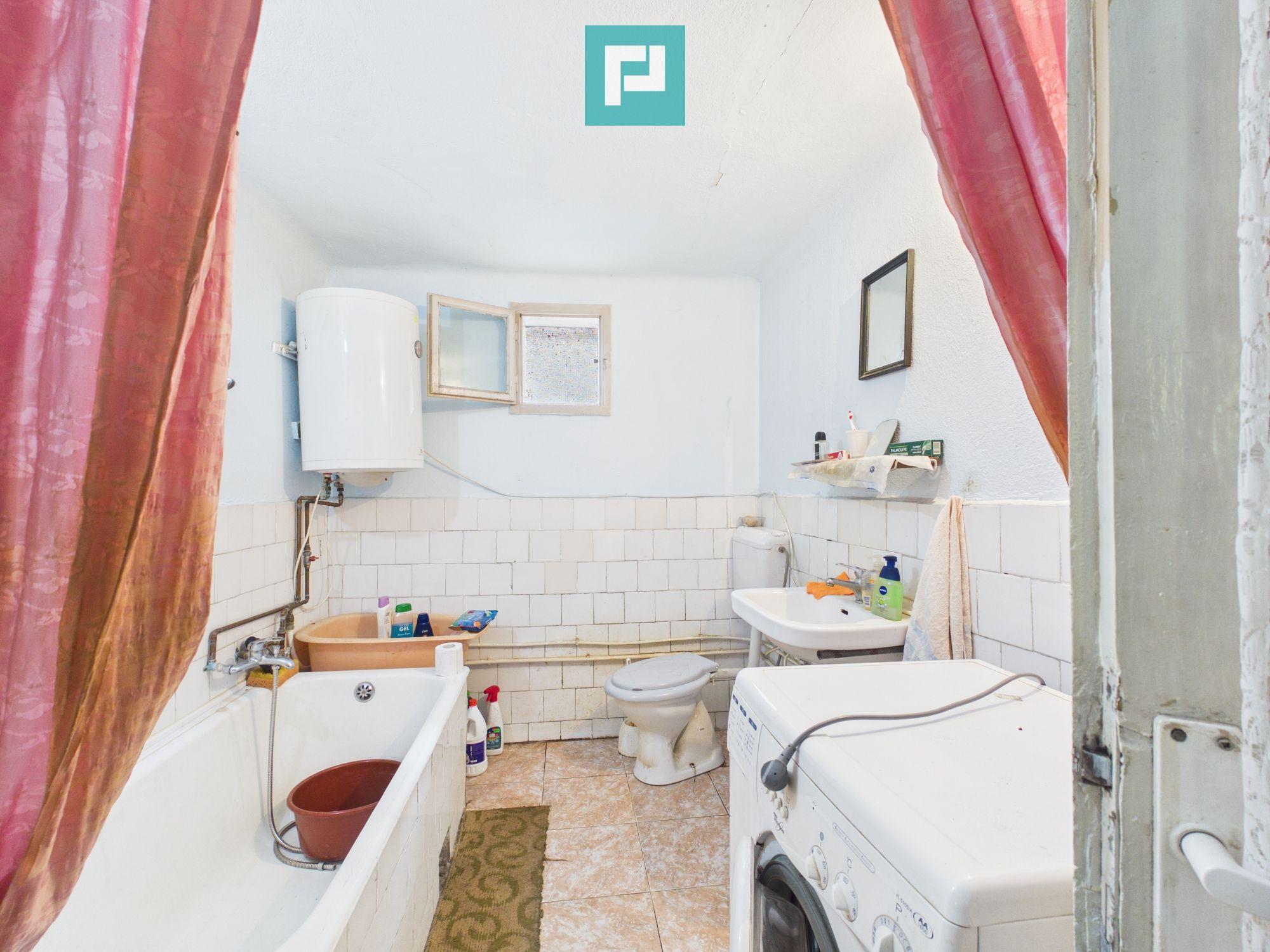 Casă din cărămidă 6 camere – Ineu - 15