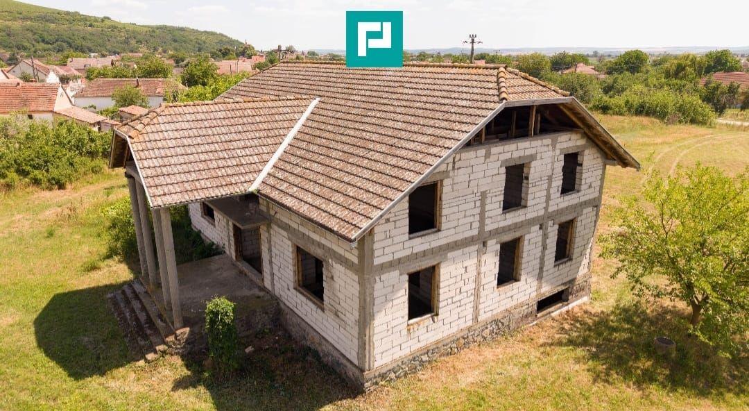 Casă impunătoare în Păuliş - 3