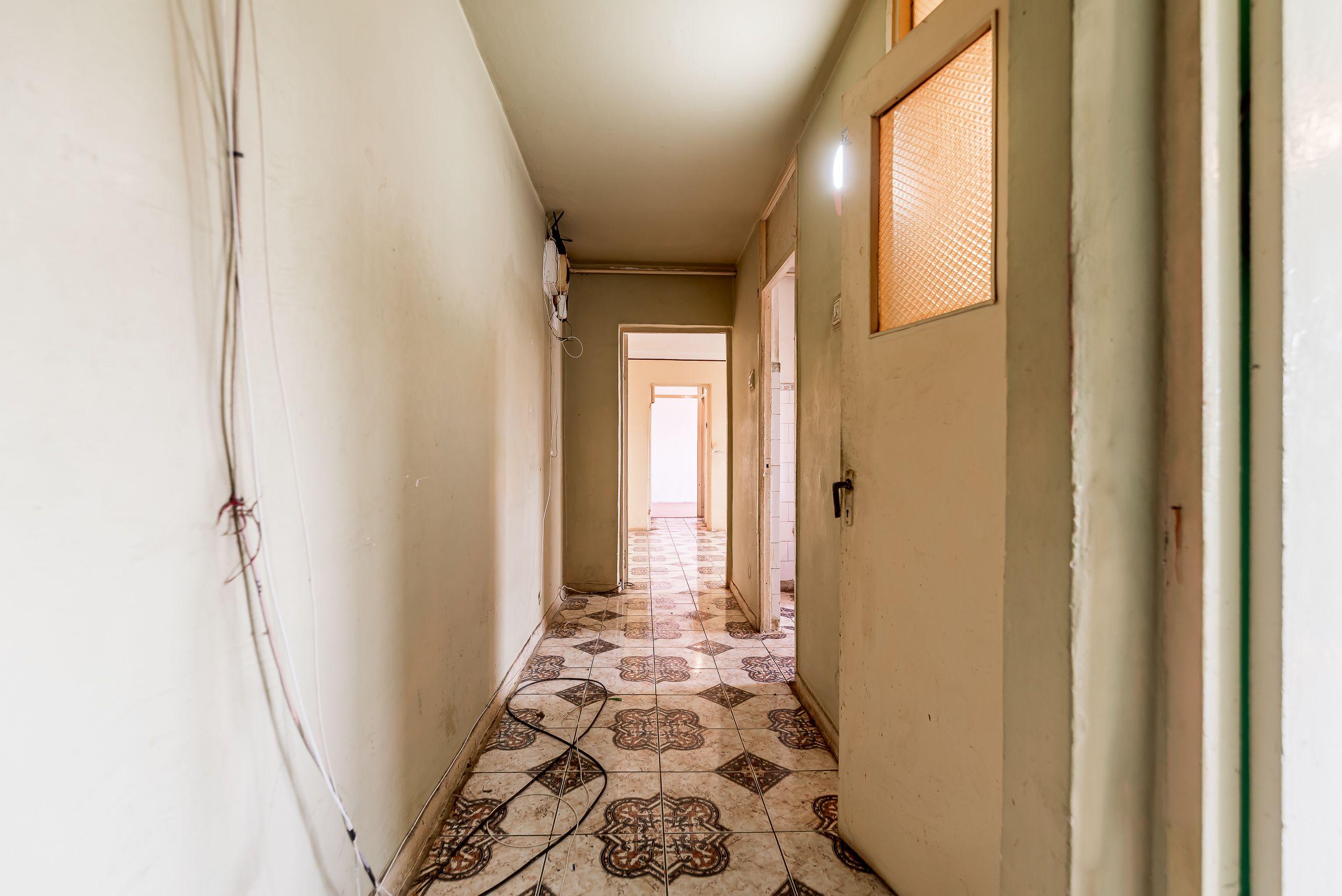 VÂNDUT! Apartament 3 camere în Vlaicu (zona Agora Mall) – etaj 2/4 - 5