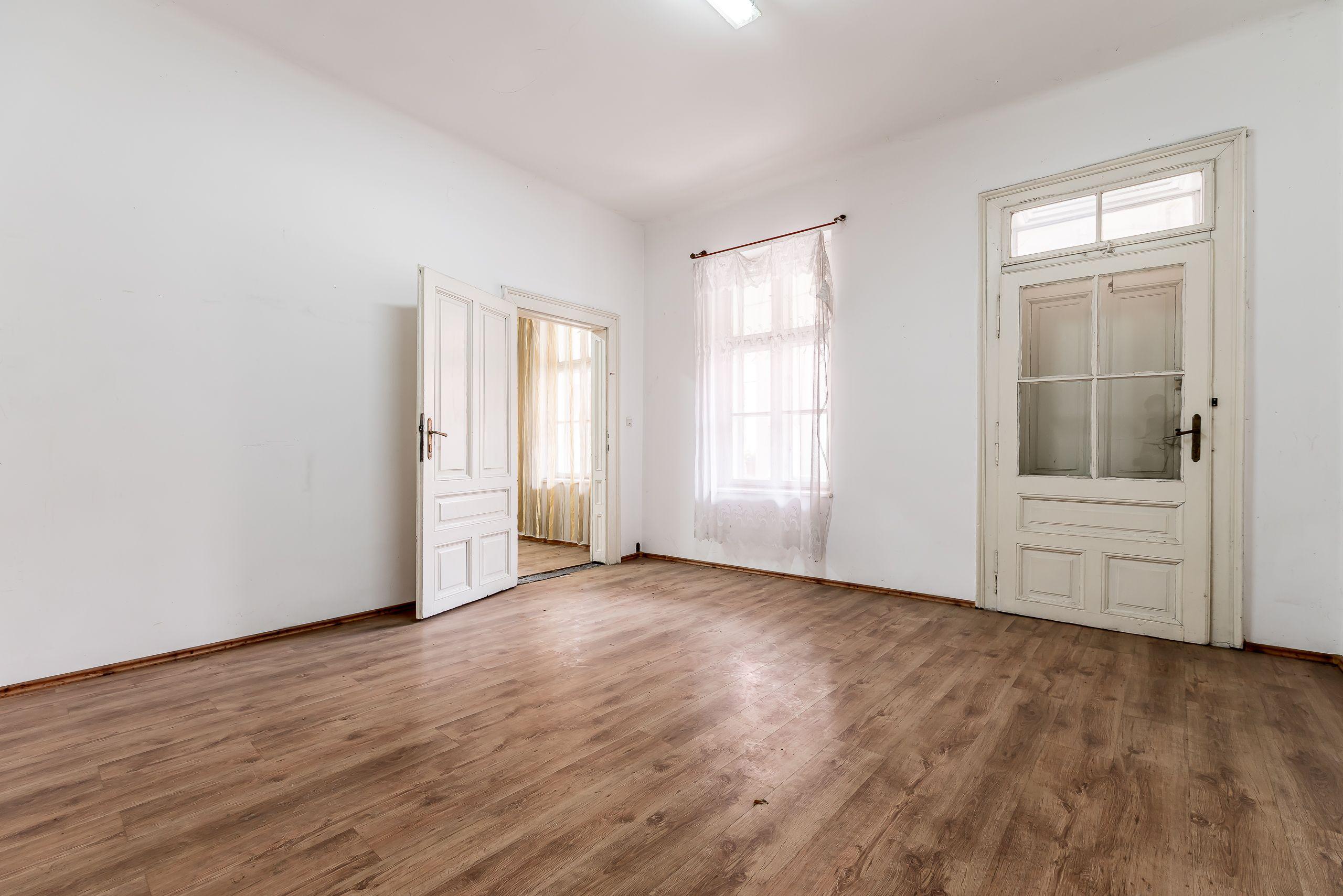 Apartament 2 camere Str. Lucian Blaga, clădire în renovare completa - 1