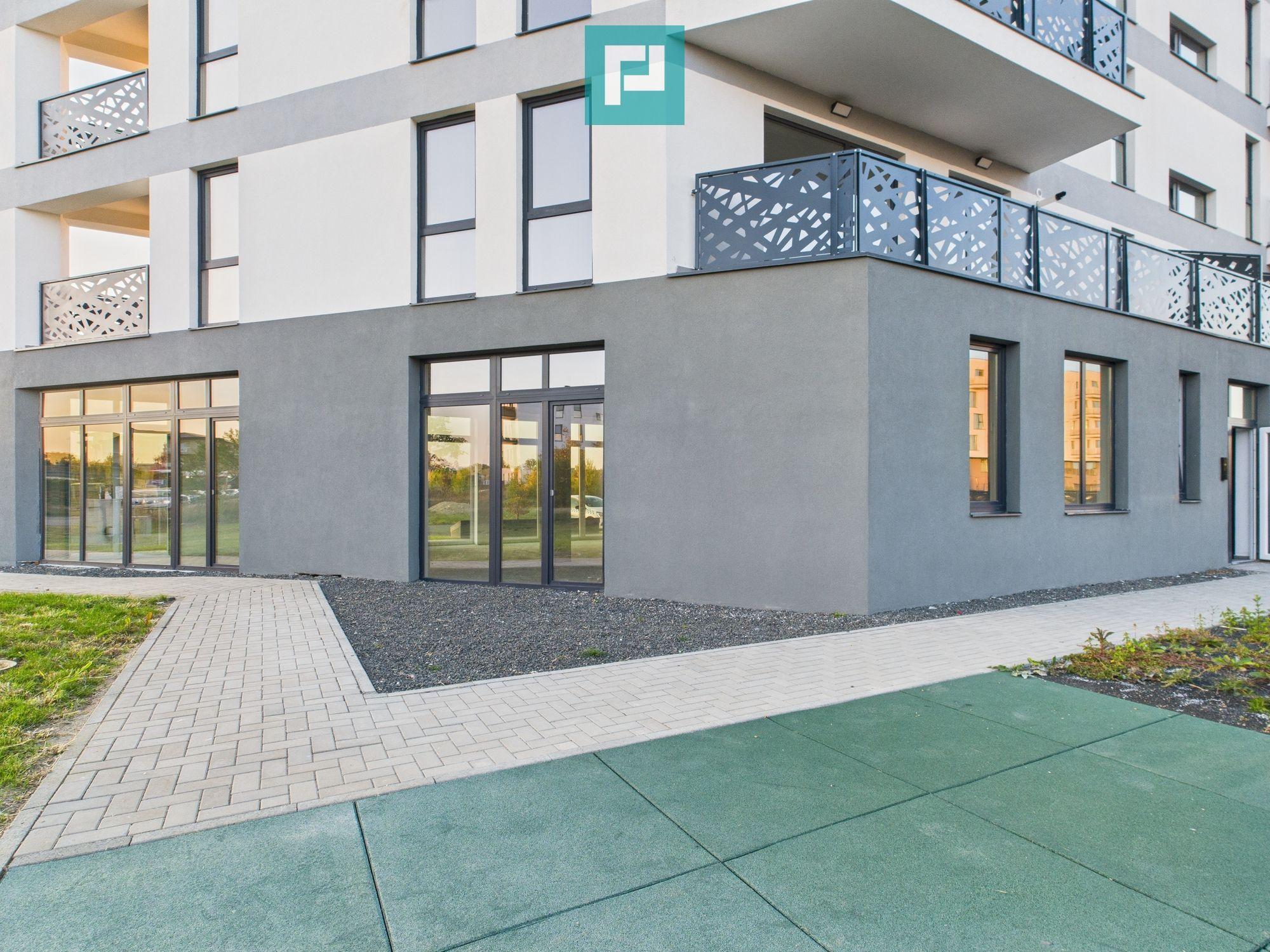 Spațiu comercial 178 mp + 5 parcări, Zona Aradului - 2