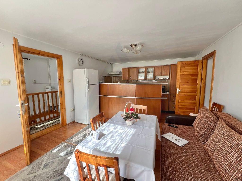 Casa 3 camere 80 mp utili curte comuna balcon zona Școala de Înot - 3
