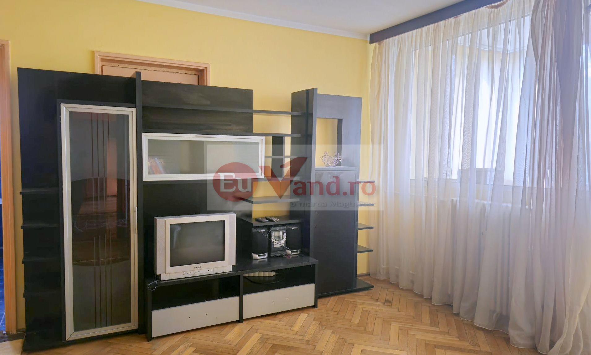 Apartament 3 camere de vanzare - Tiglina 1 - Strada Saturn - Etaj 2 - 1