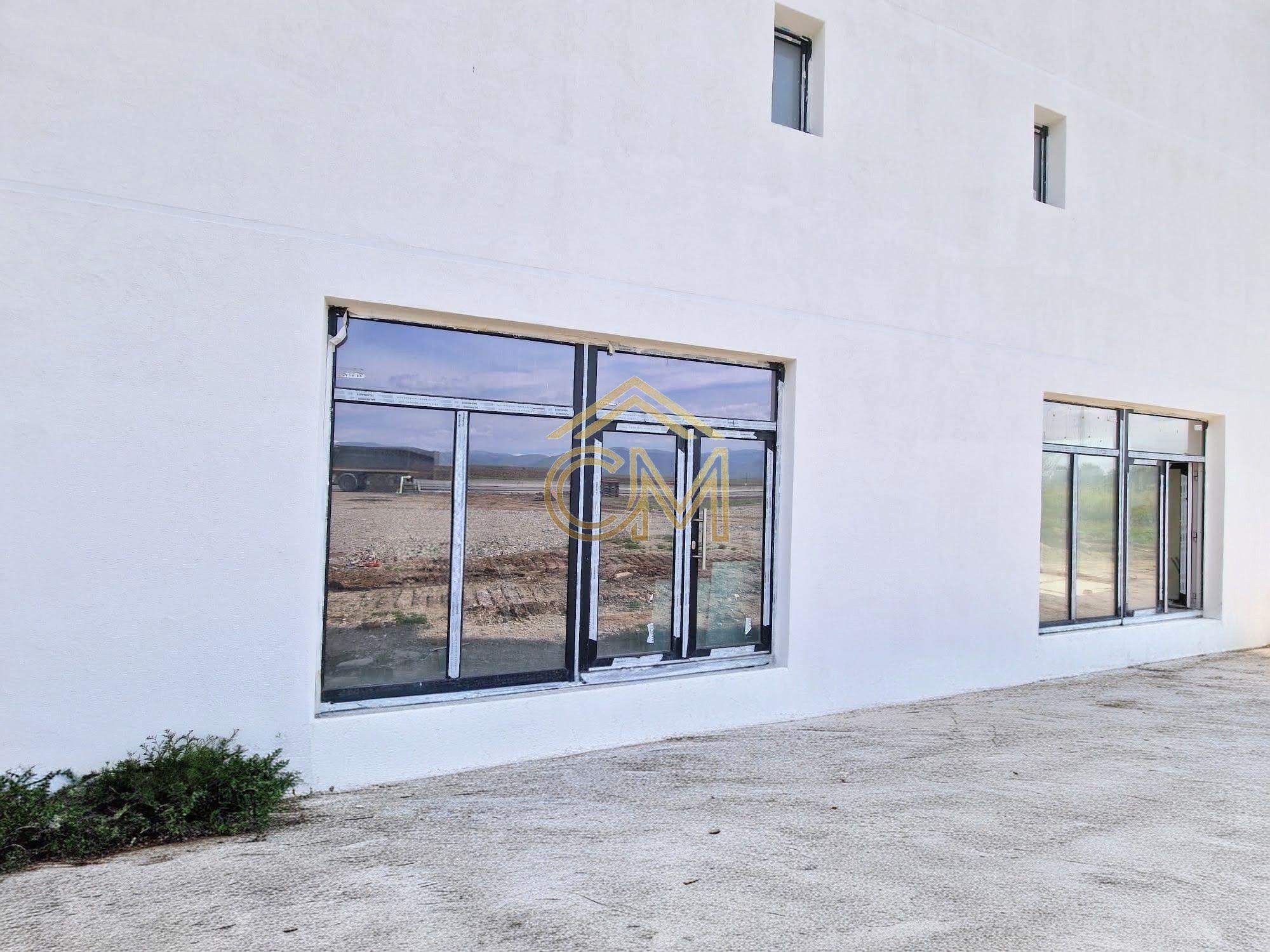 Spatiu Comercial - 95 MP Construiti-Parter-Selimbar - 4