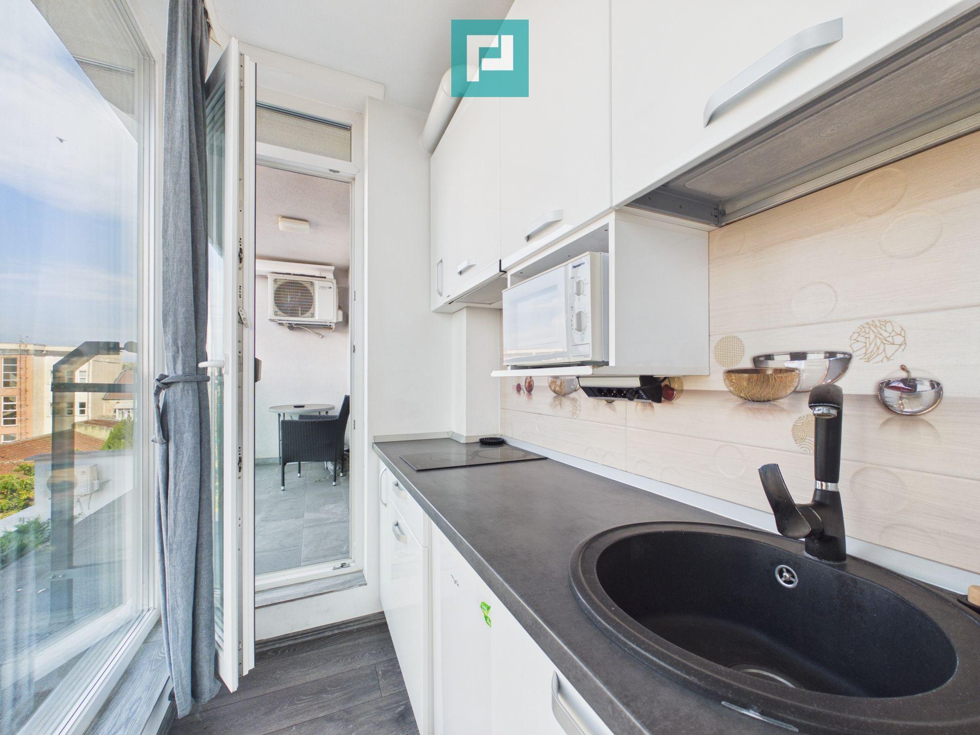 Apartament cu 2 camere la Arad Plaza - 5