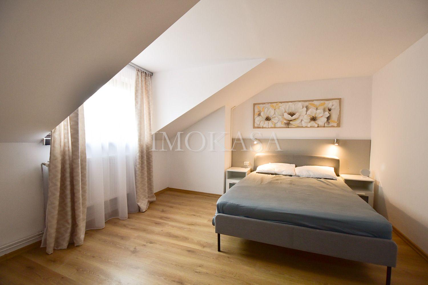 Vila 7 camere , suprafata de 270 mp gradina si gazraj, zona Strand - 4