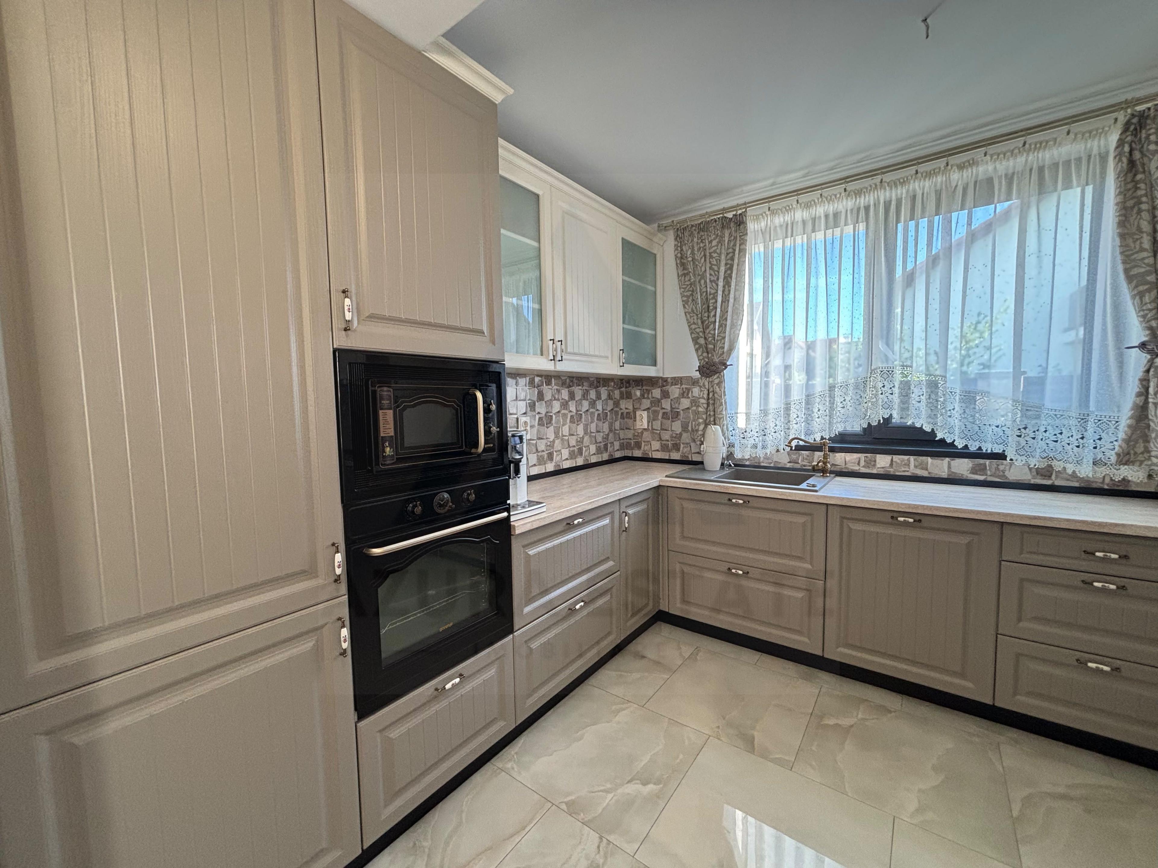 Casa individuala ultrafinisata 200 mp utili si teren 462 mp Selimbar - 16