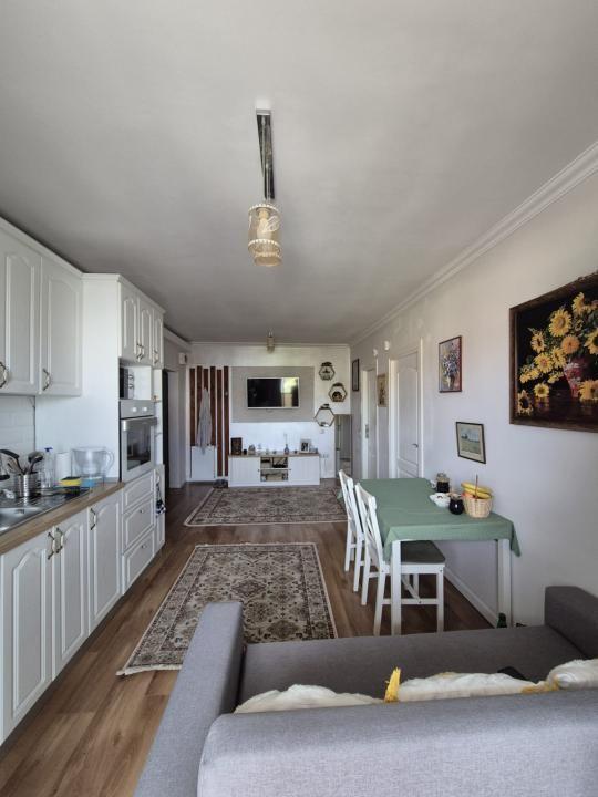 Apartament de vanzare 3 camere, 66 mp, 2 bai, balcon, 2 parcari - 2
