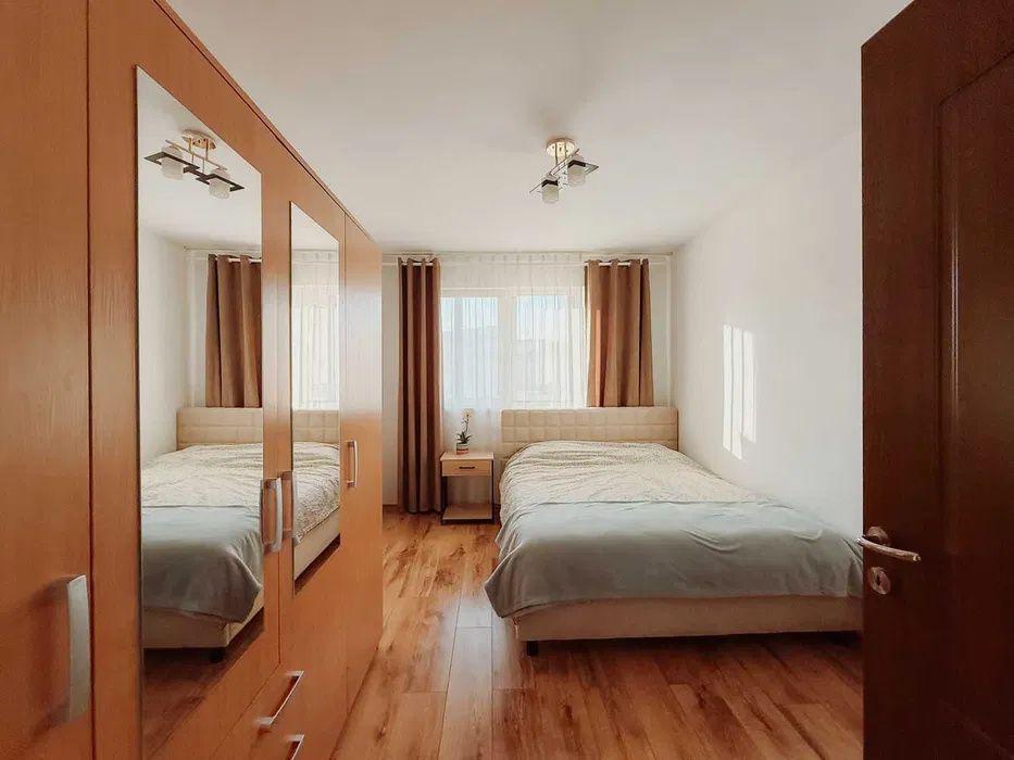 Apartament de vanzare, 2 camere, etaj intermediar, balcon, parcare - 2
