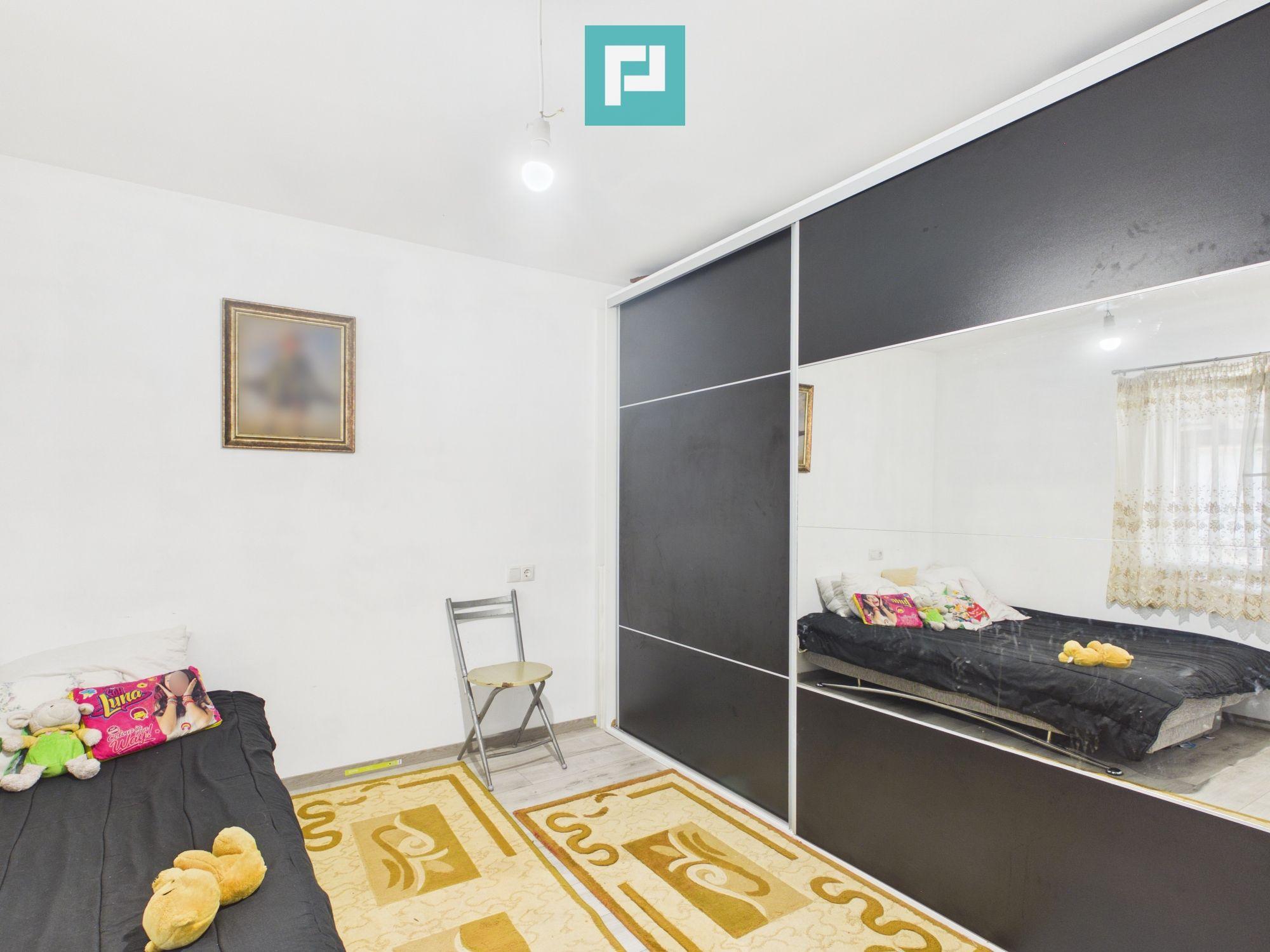 Casă 225 mp cu teren 1.482 mp în Leș - 35