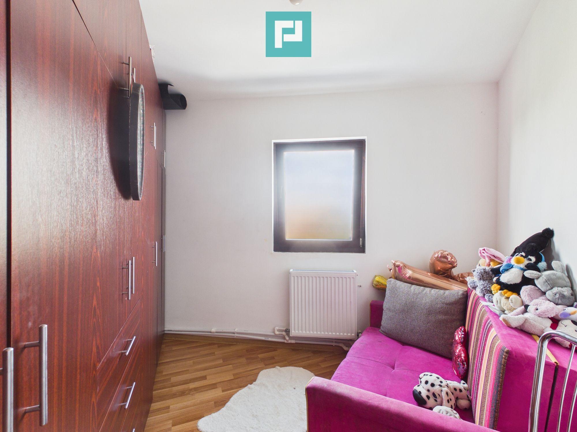 Casă 225 mp cu teren 1.482 mp în Leș - 30