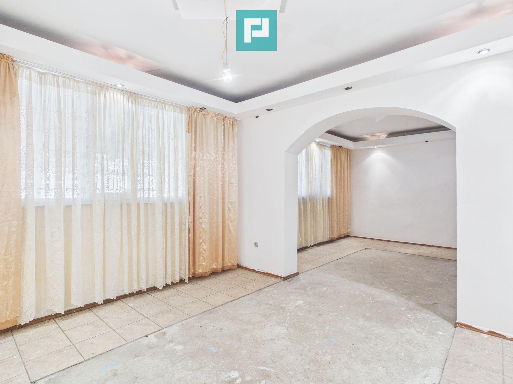 Apartament 3 camere, 100 mp, Bucovăț - 1