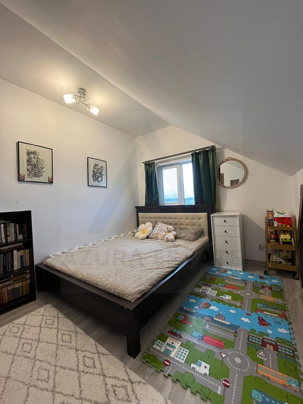 Apartament 3 camere 2 balcoane zona Strand II - 1