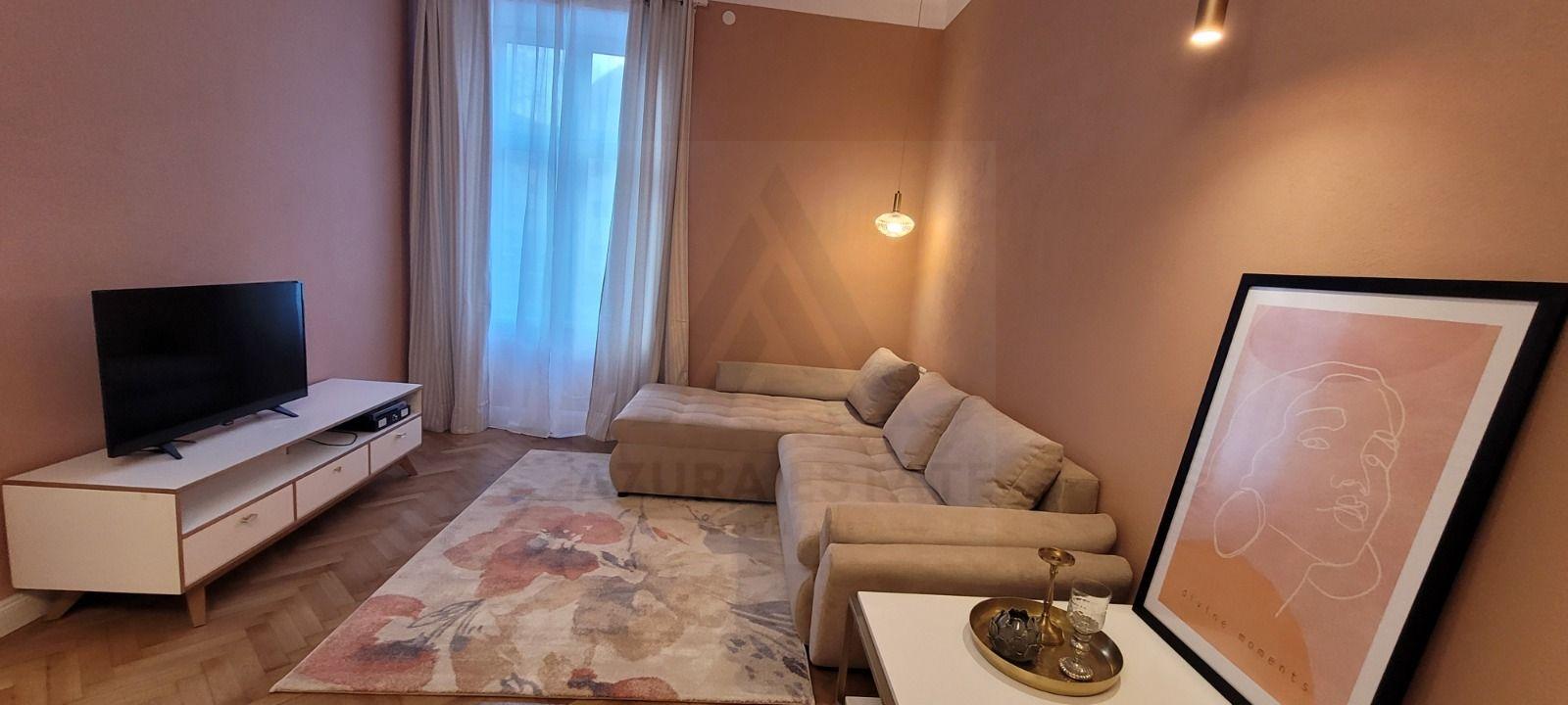 Apartament 2 camere 72 mp utili parter inalt parcare Centrul Istoric - 1
