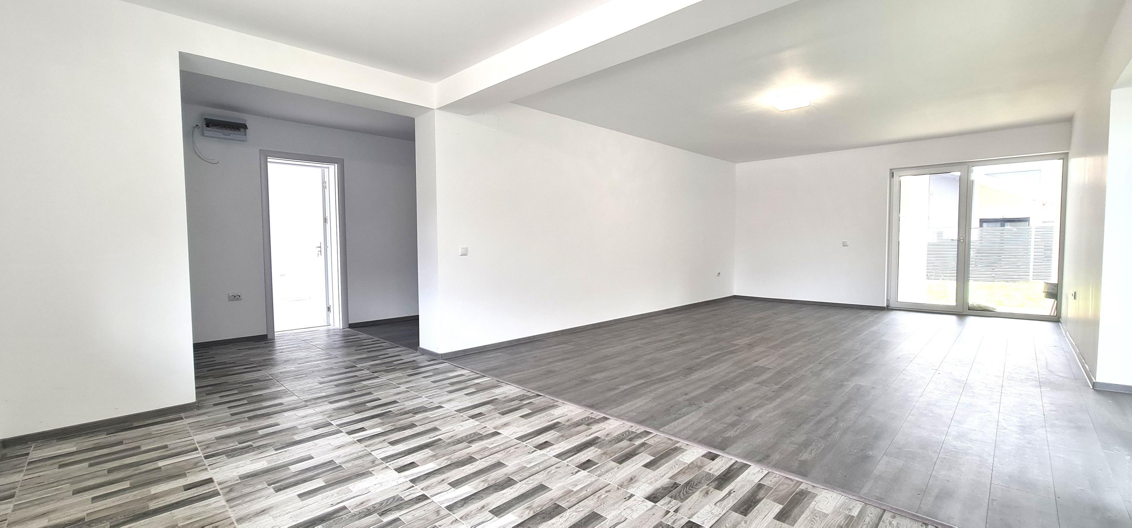 Casa 4 camere (nemobilata, neutilata) cartier Izvor Tarlungeni Brasov - 1