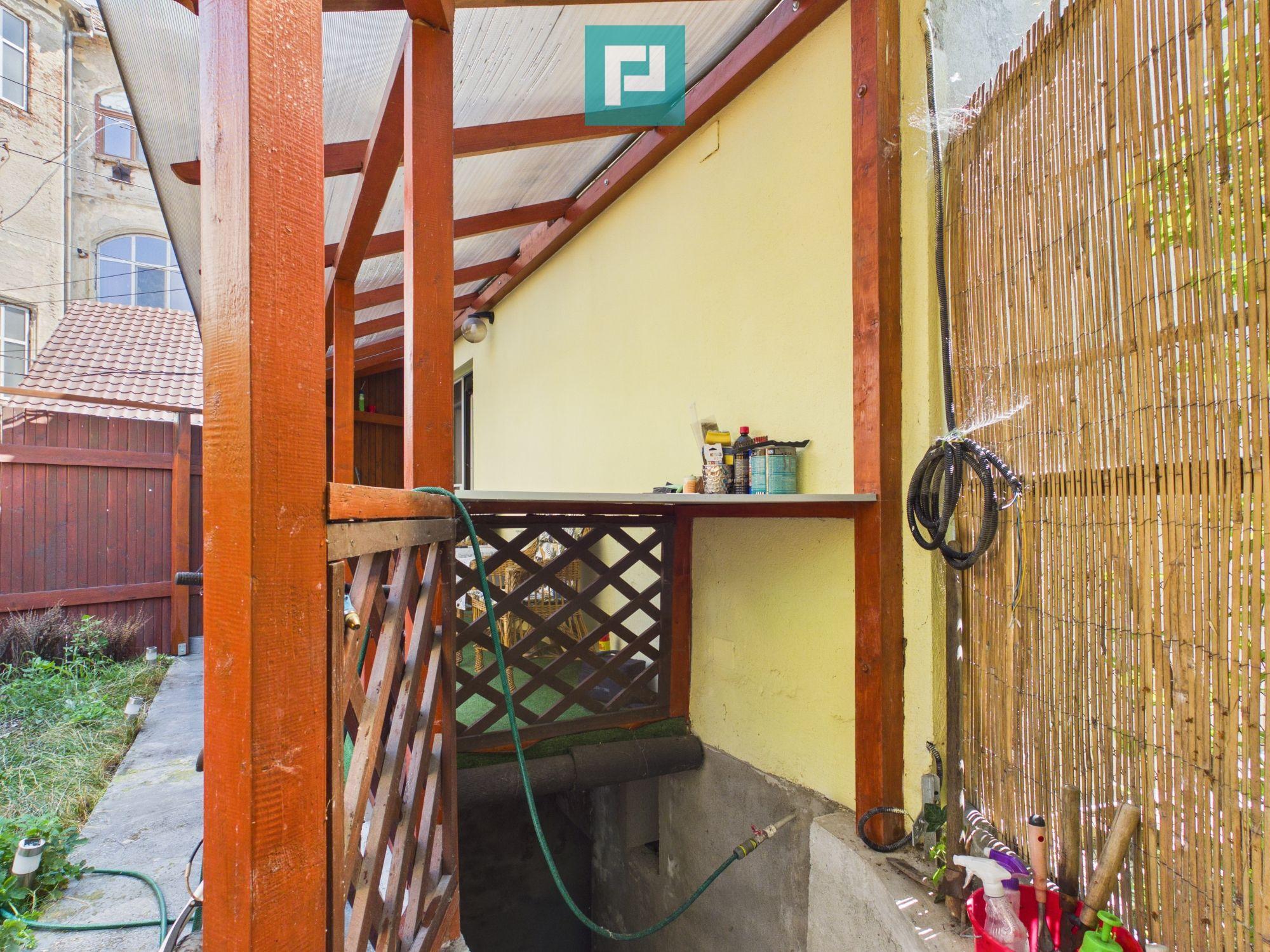 Apartament cu 2 camere și curte ultracentral - 8