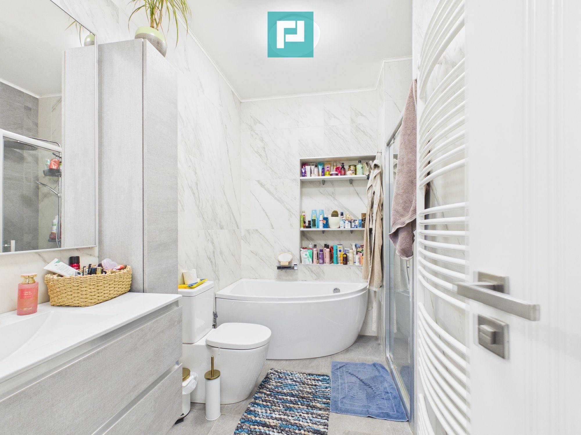 Apartament cu 2 camere și curte ultracentral - 12