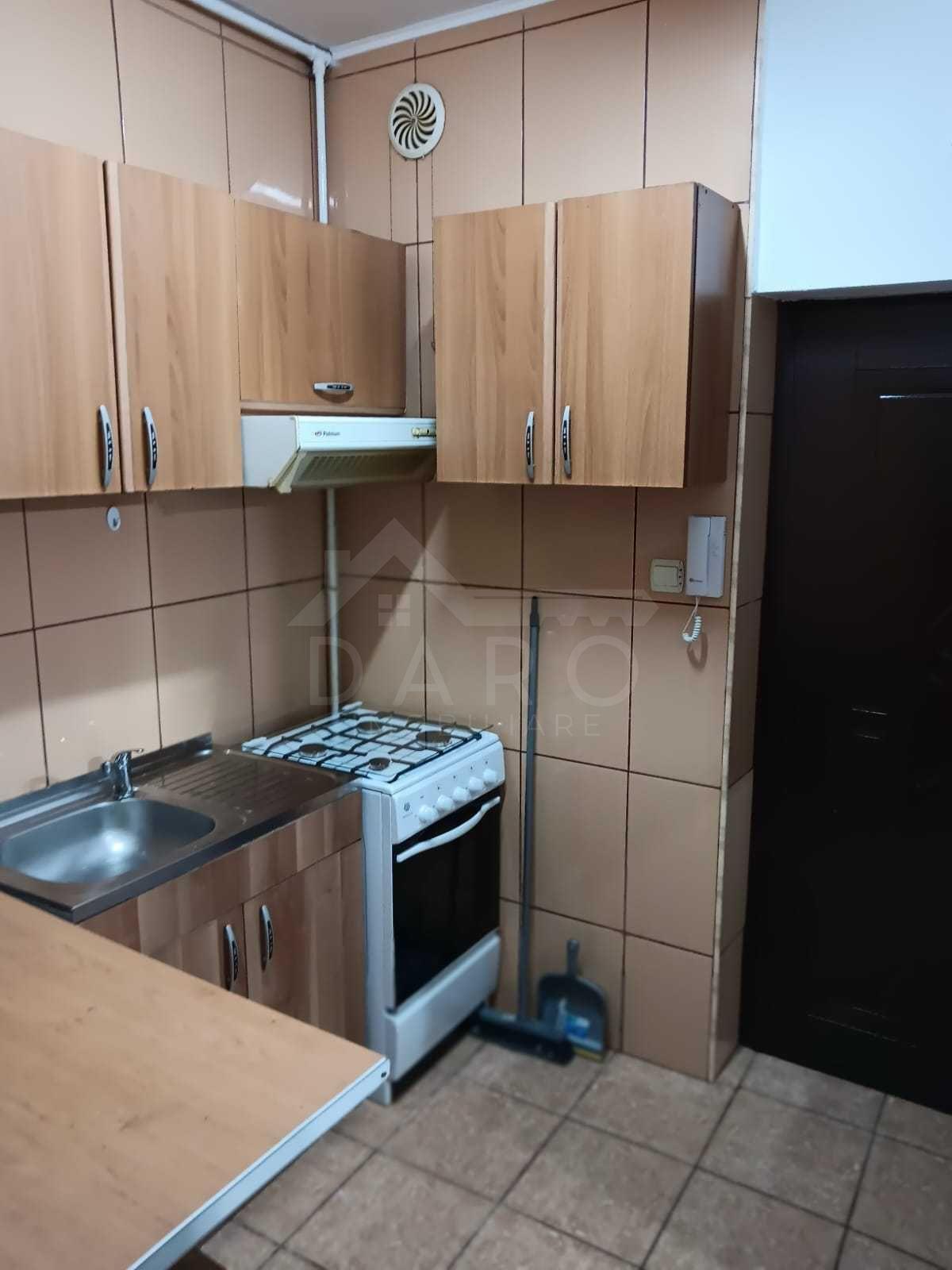 Garsonieră de închiriat, Târgu Mureș, str. 22 decembrie, în apropiere de UMF - 1