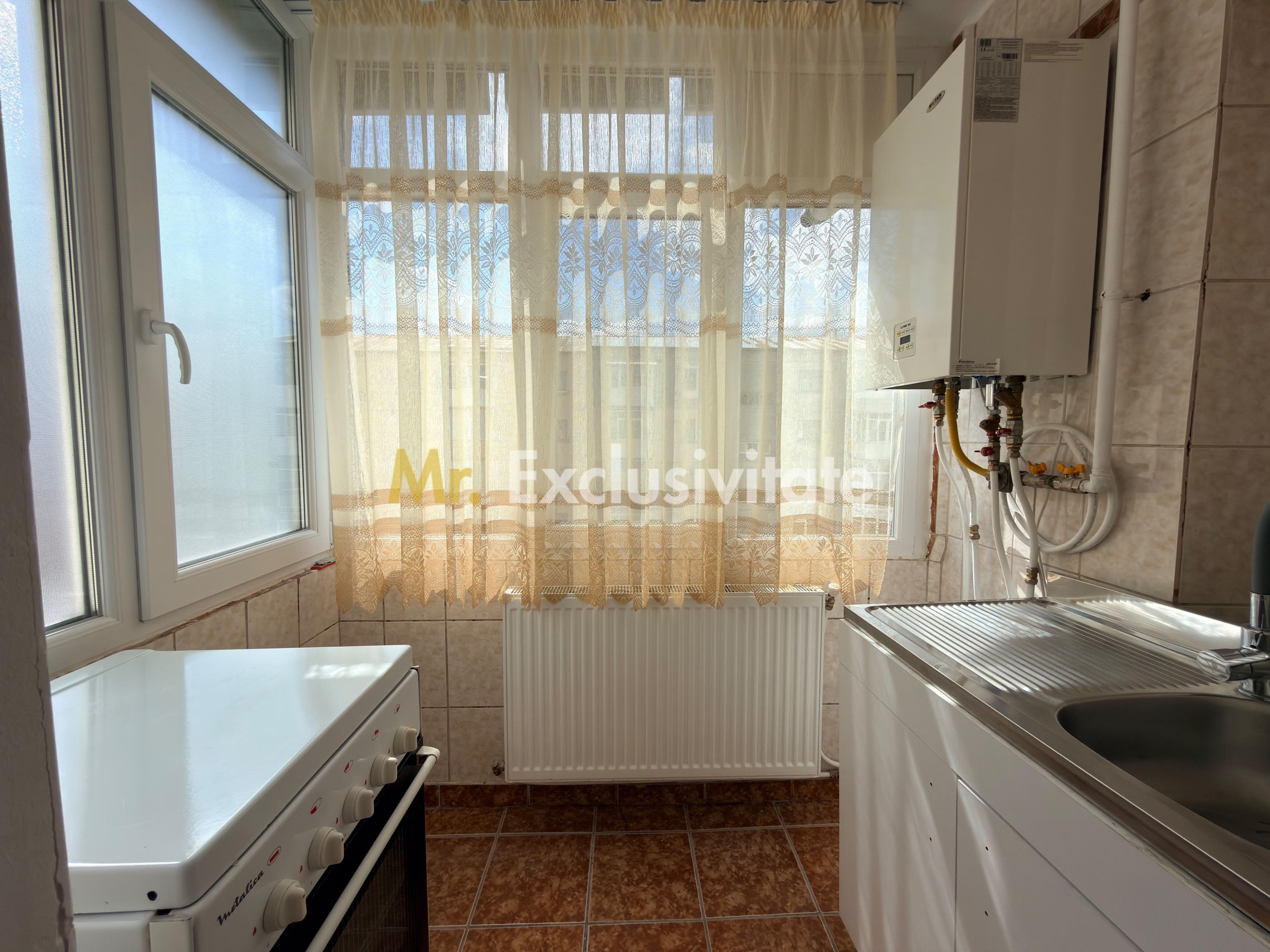 Apartament 3 camere etaj 3- Campulung-Zona Visoi! - 9