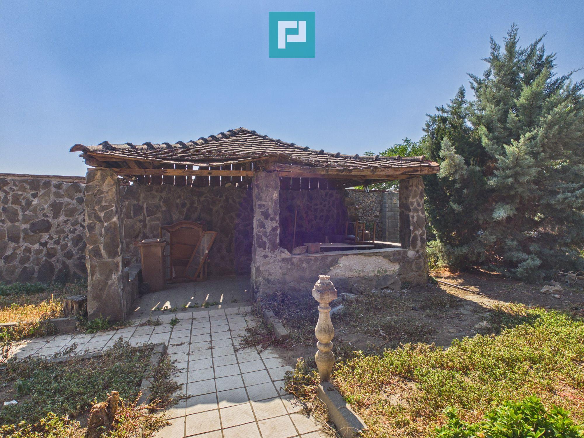 Casă cu teren de 2.134 mp în Sântana | 5 camere - 20