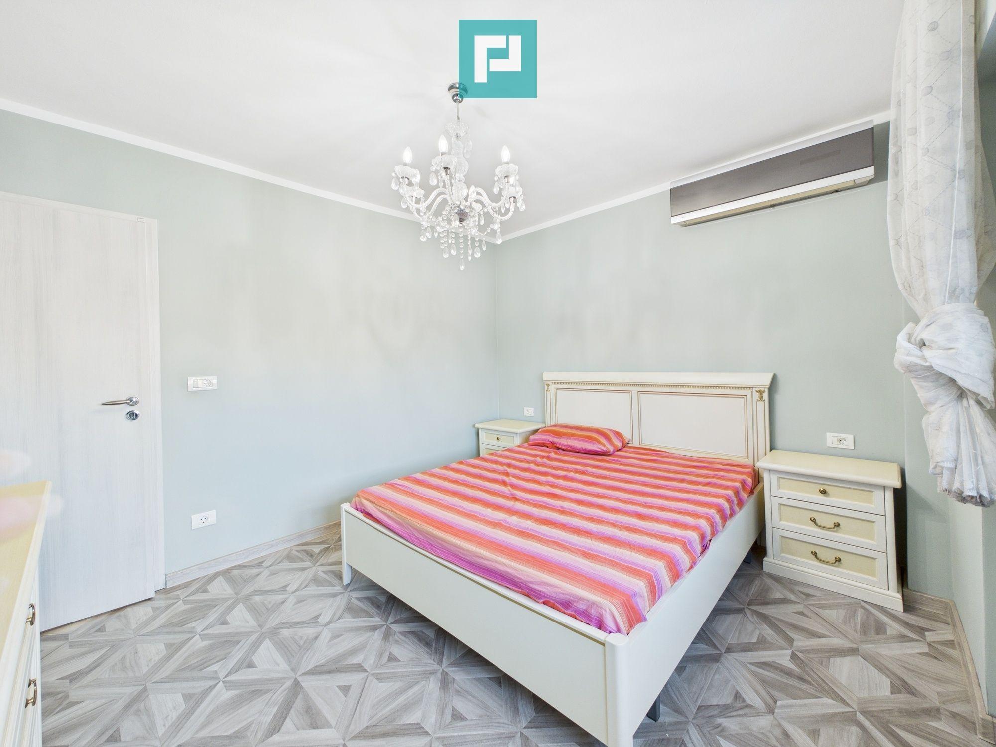 Apartament cu 3 camere- zona Intim - 13