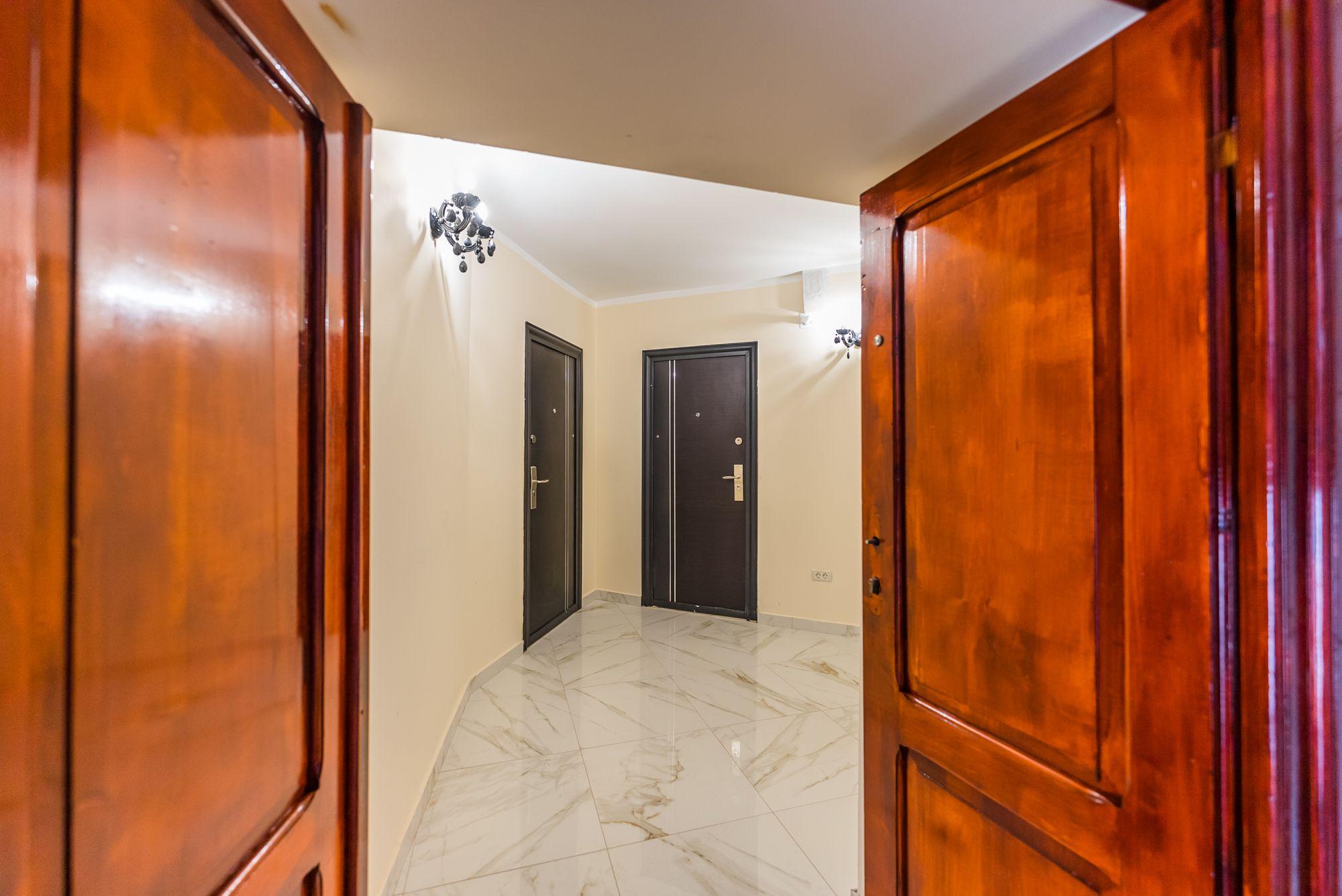 Apartament cu 3 camere- zona Intim - 18