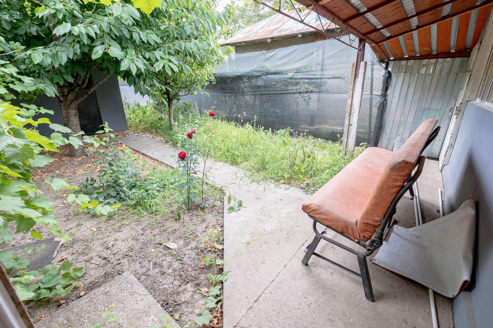 Casă cu 5 camere, complet renovată cu teren 920 mp în Tecuci - 14