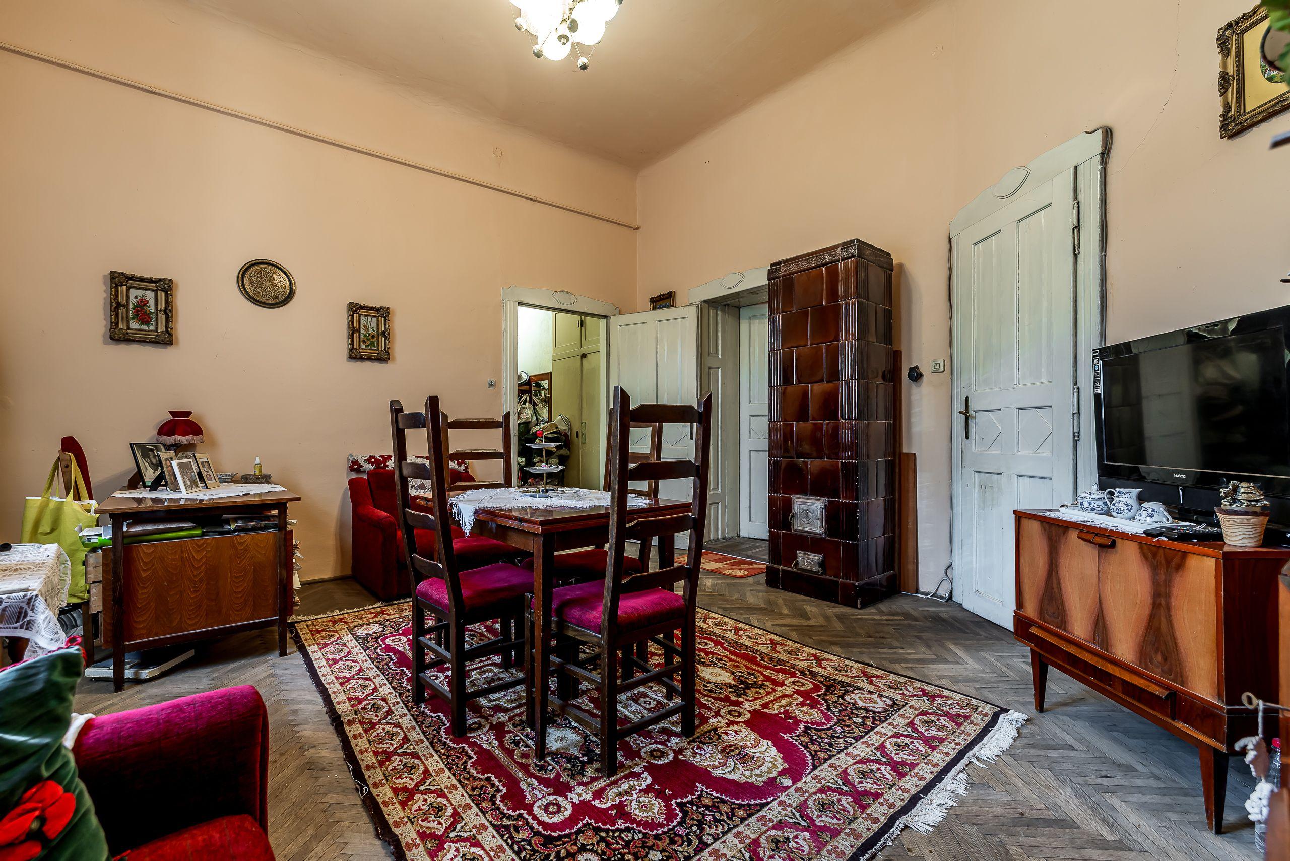 REZERVAT Apartament cu 4 camere si terasa langa primarie - 4