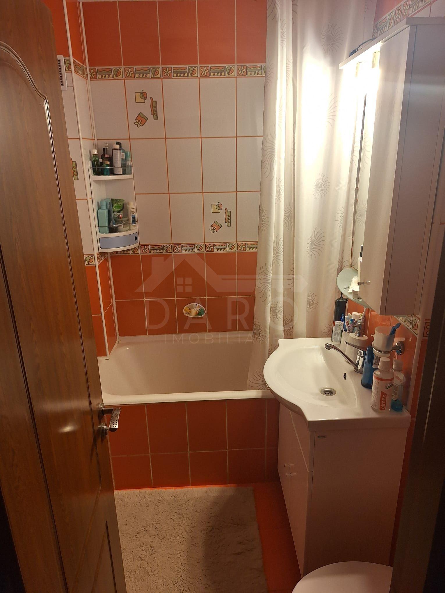 De vânzare apartament cu 3 camere-- 119. 500 EUR - 4