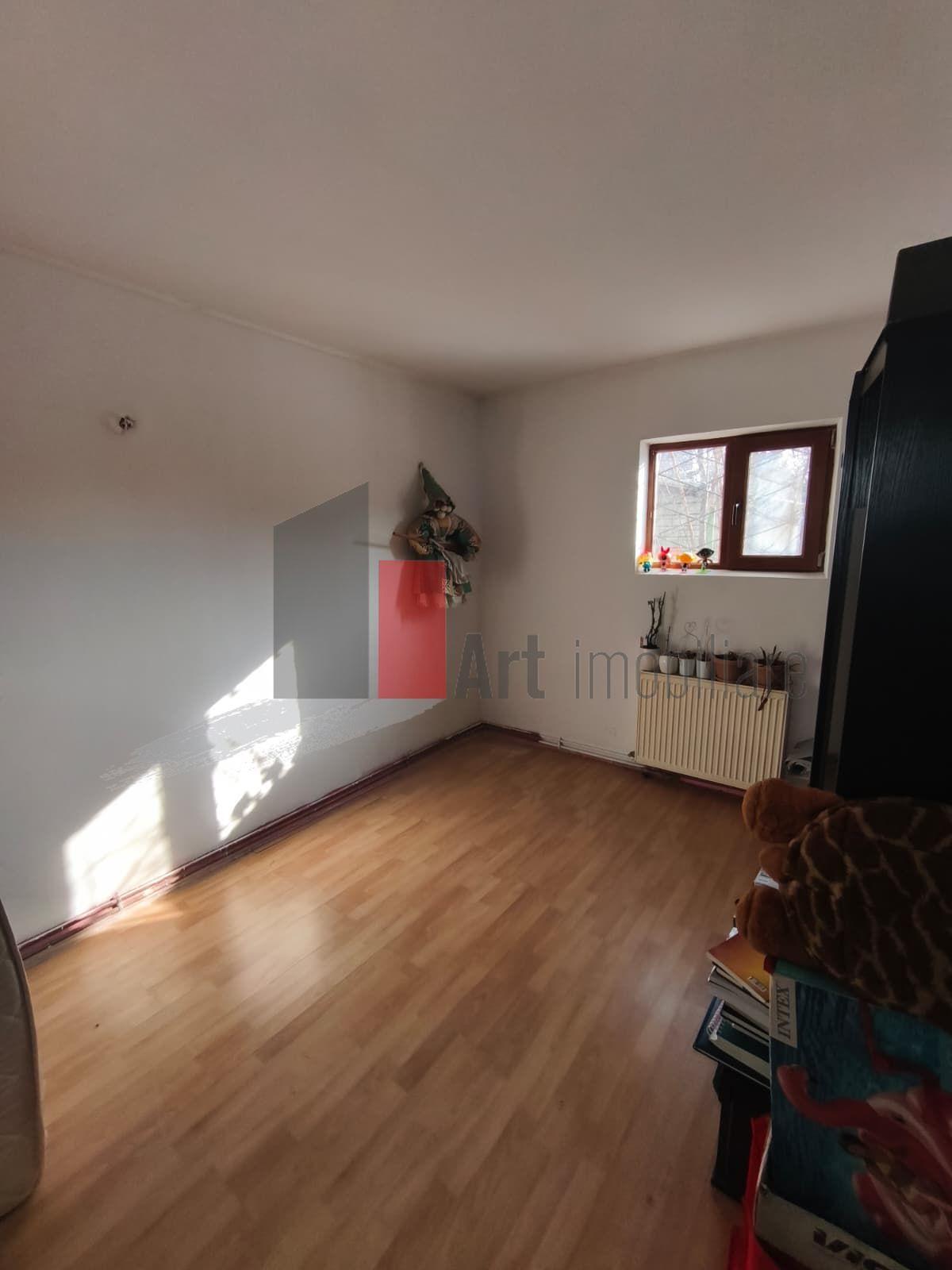Casa Vanzare Giulesti 4 camere - 9
