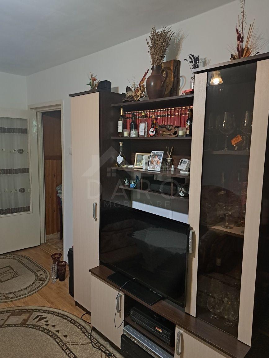 Apartament de vânzare - 1