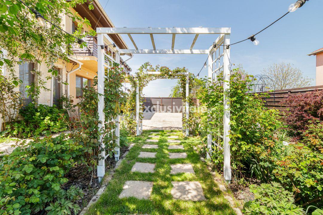 Casa cu suflet si gradina spectaculoasa - 2