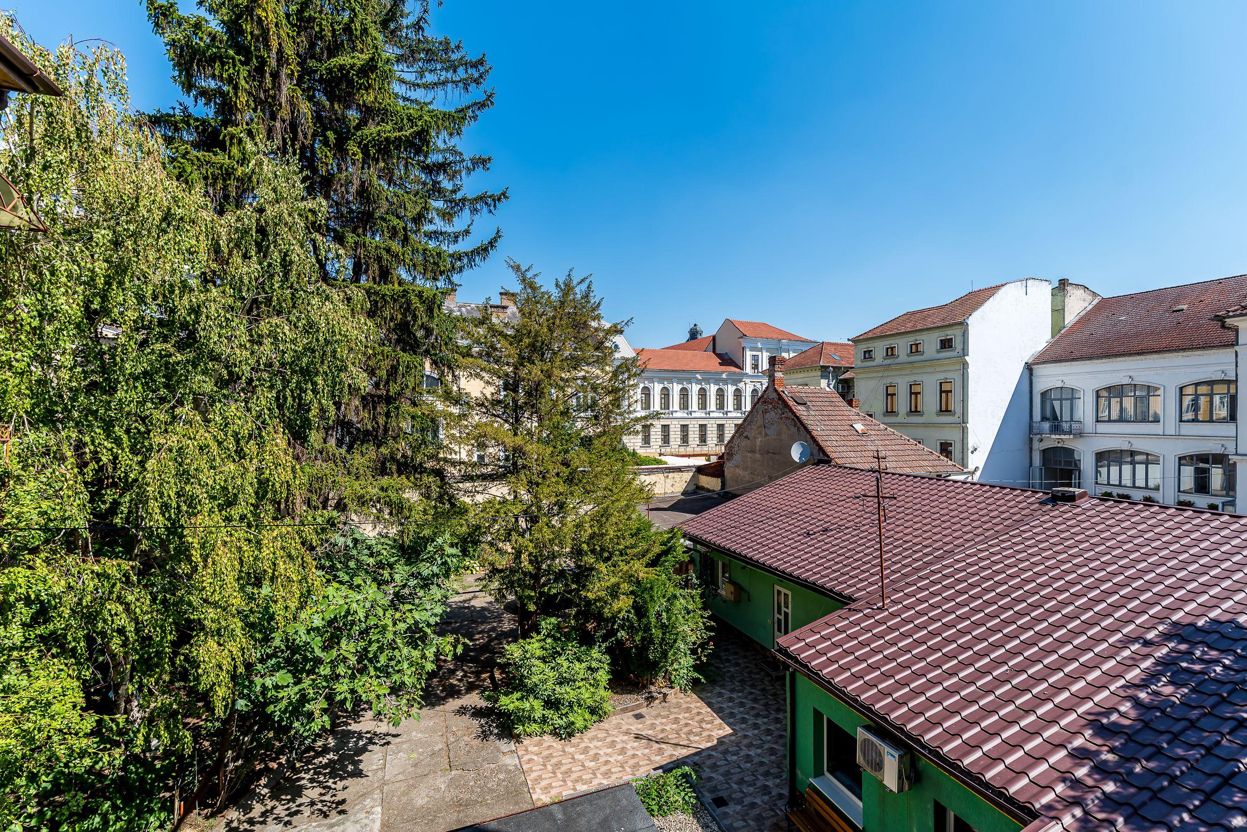 Apartament 3 camere lângă Parcul Copiilor | Etaj 1 | Fațadă renovată - 1