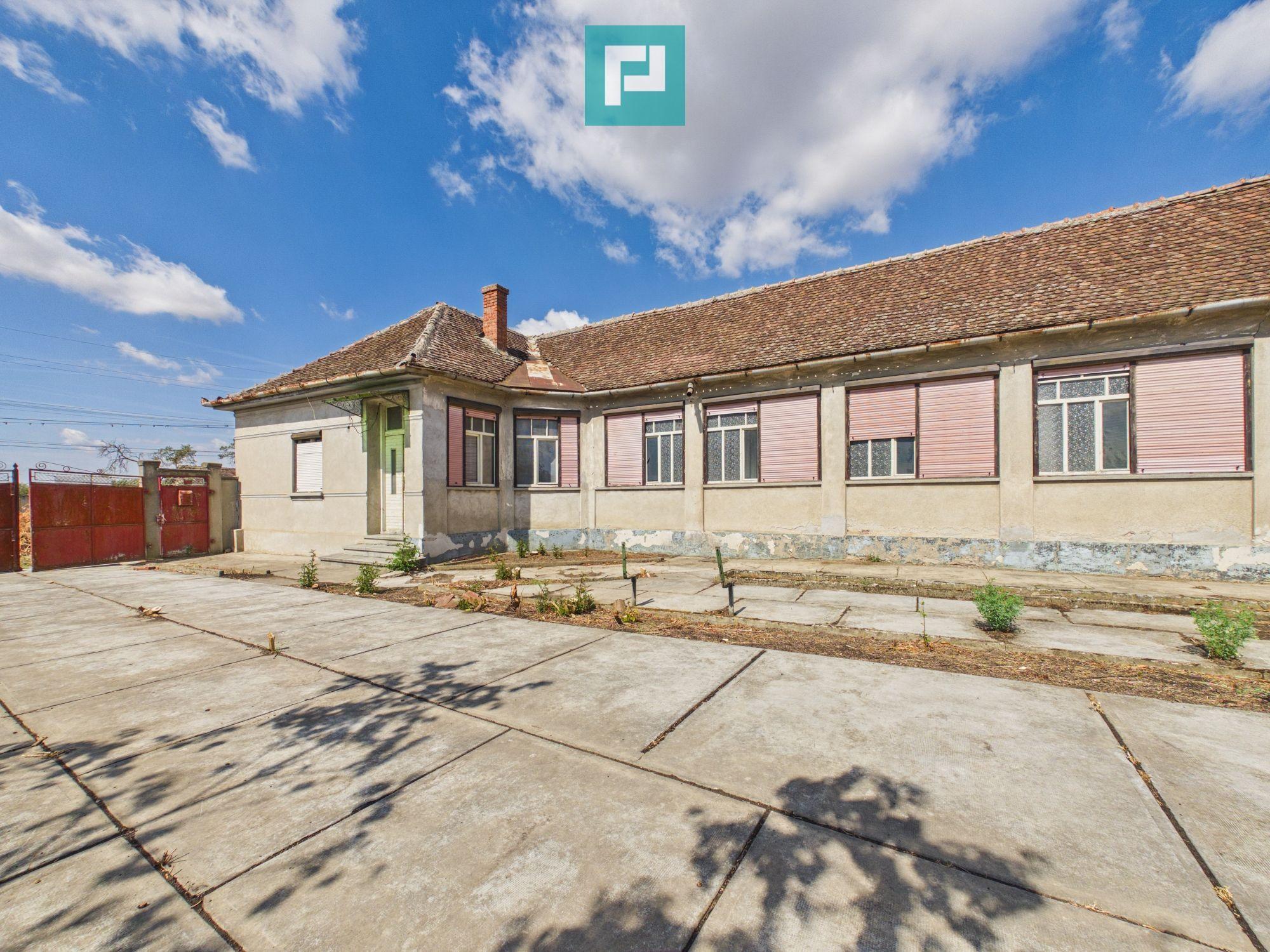 Casă cu potențial și teren 1.440 mp - Sântana - 4
