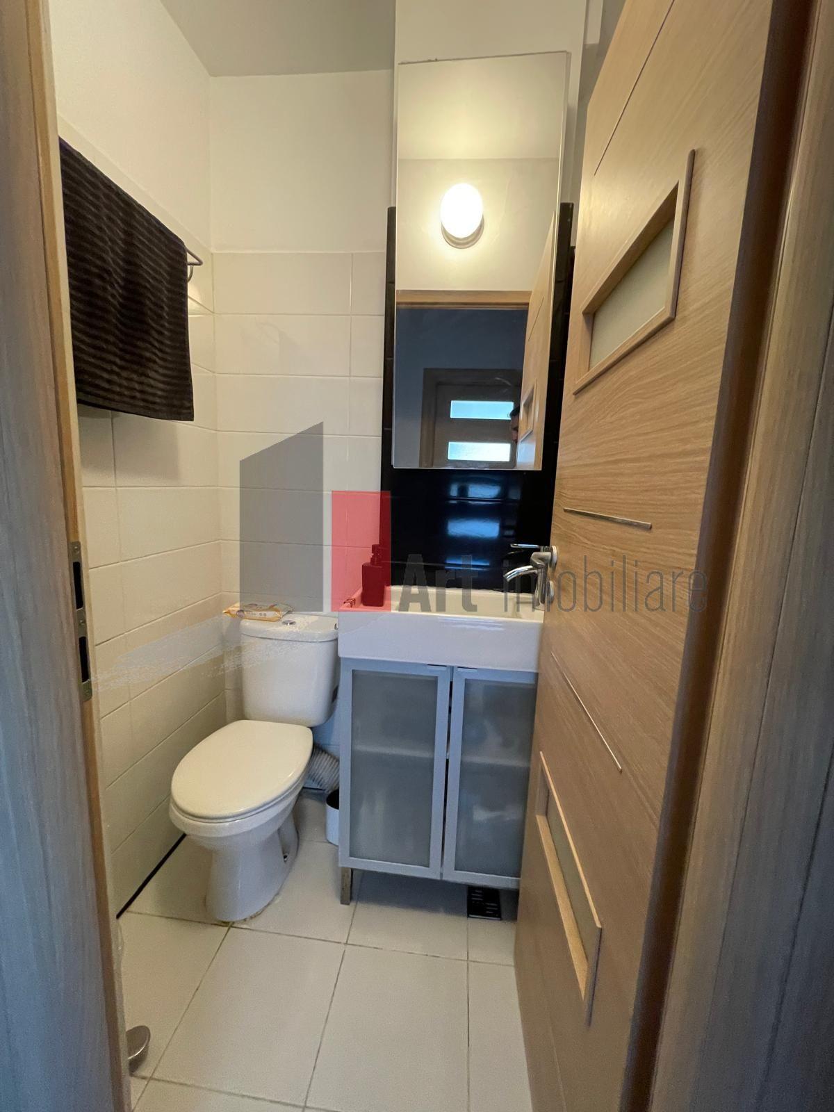 APARTAMENT 2 CAMERE -SALA PALATULUI - 18