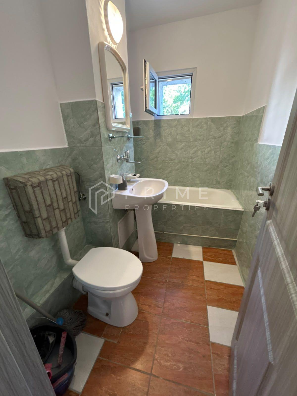 Apartament cu o camera de inchiriat- Str Viitorului- Etaj 1 - 7